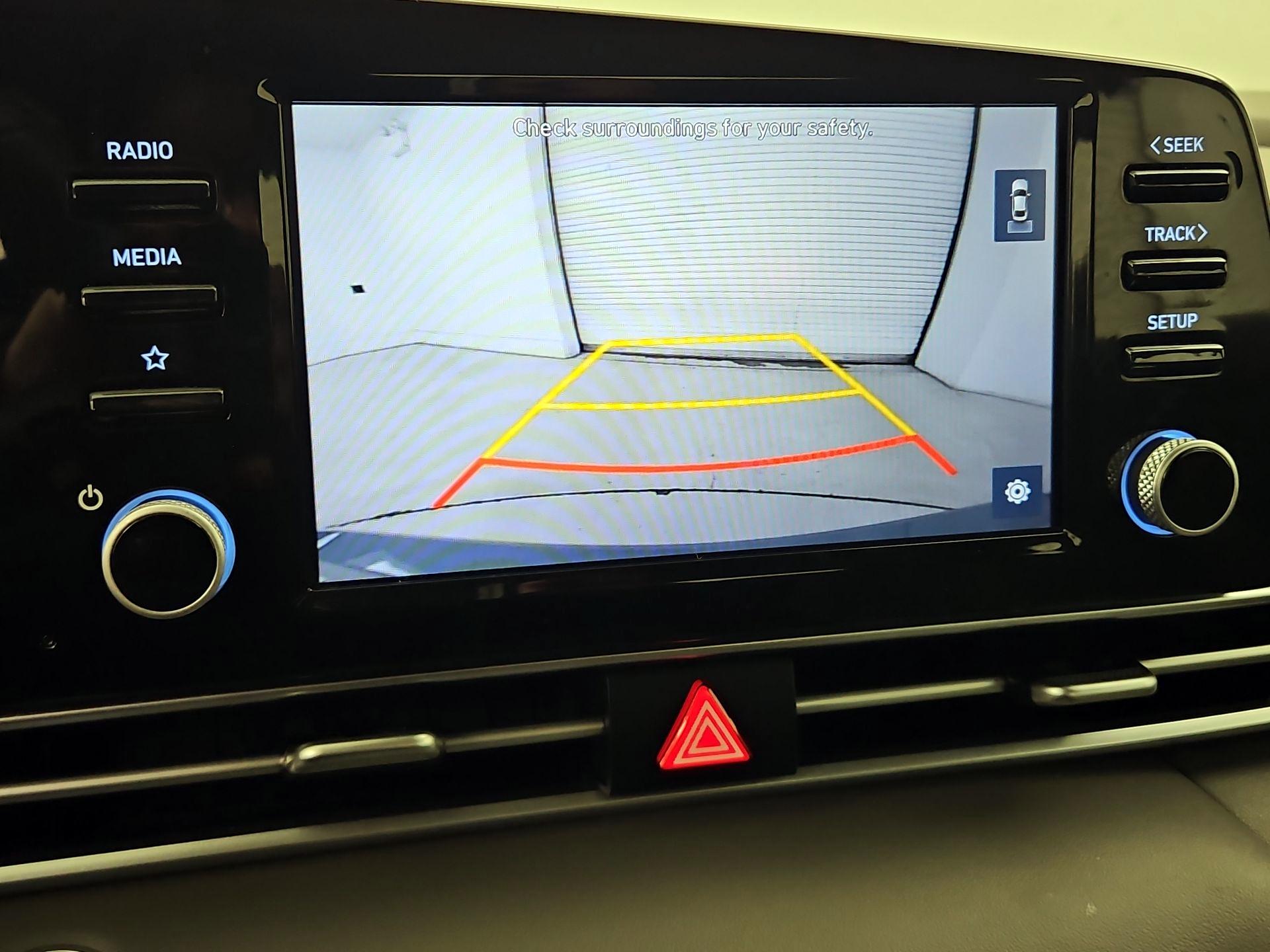 Thumbnail: 2021 Hyundai Elantra - 14