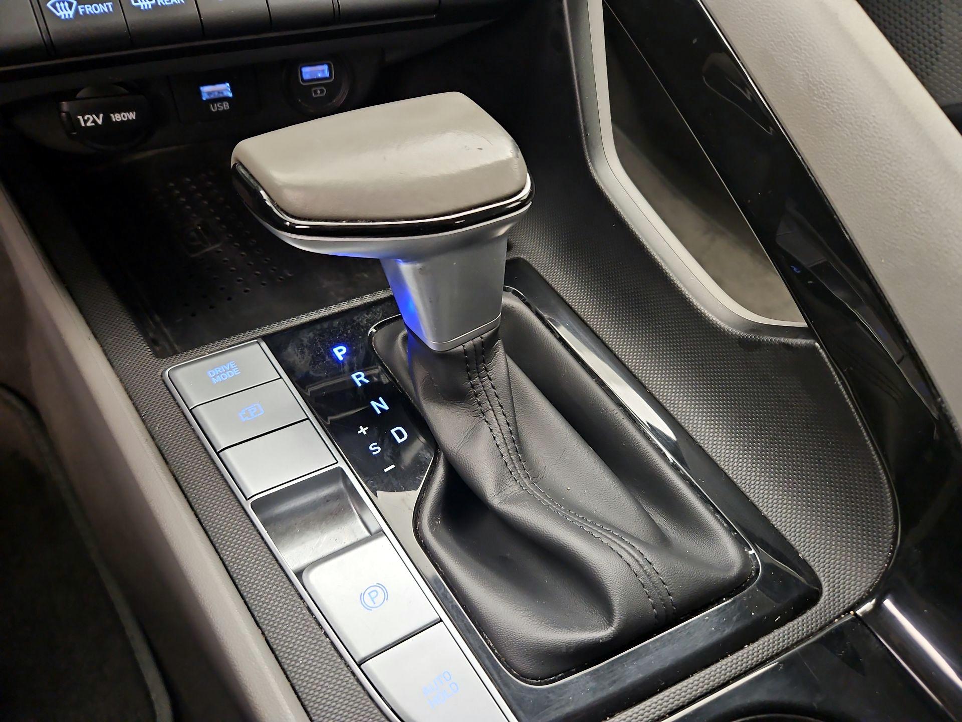 Thumbnail: 2021 Hyundai Elantra - 17