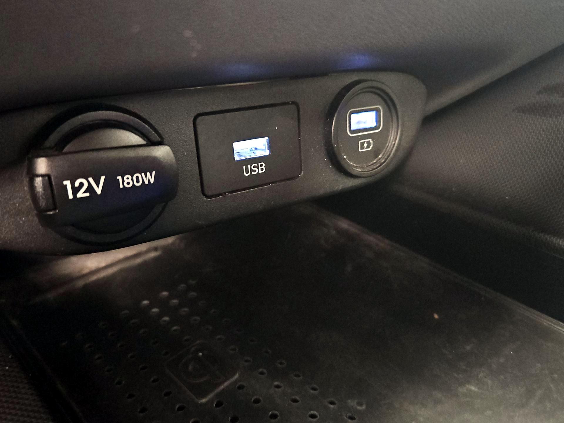 Thumbnail: 2021 Hyundai Elantra - 18