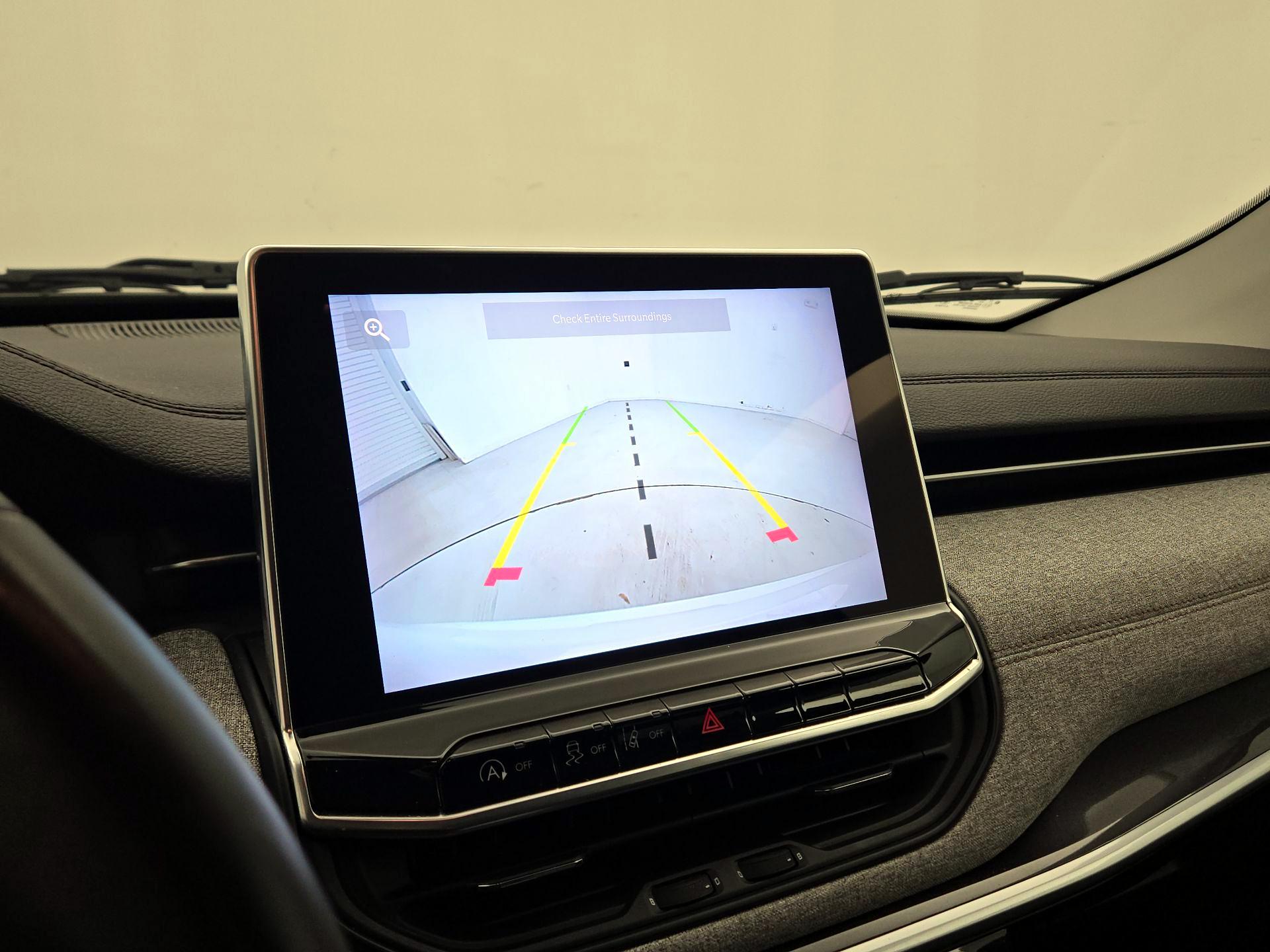 Thumbnail: 2022 Jeep Compass - 14