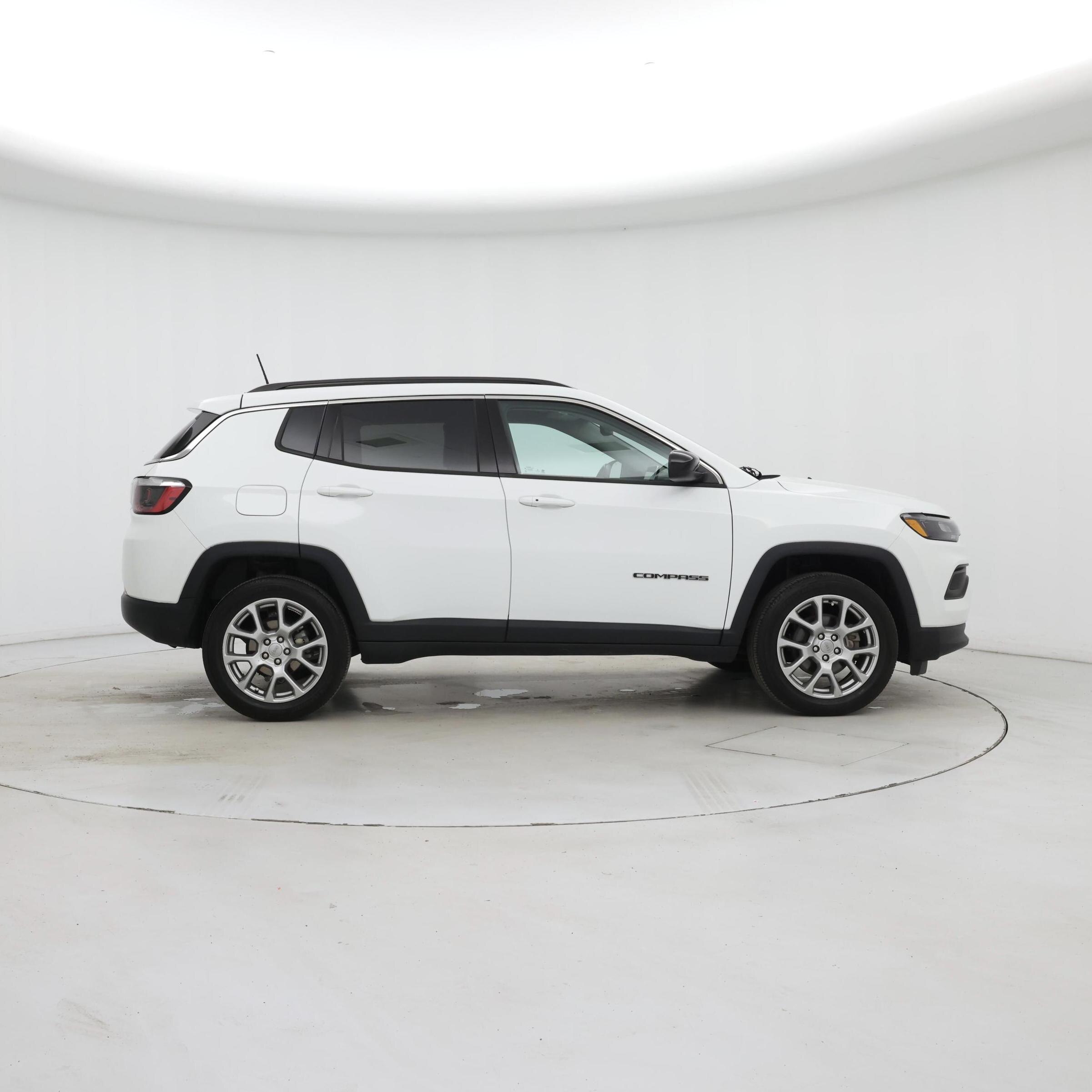 Thumbnail: 2022 Jeep Compass - 7