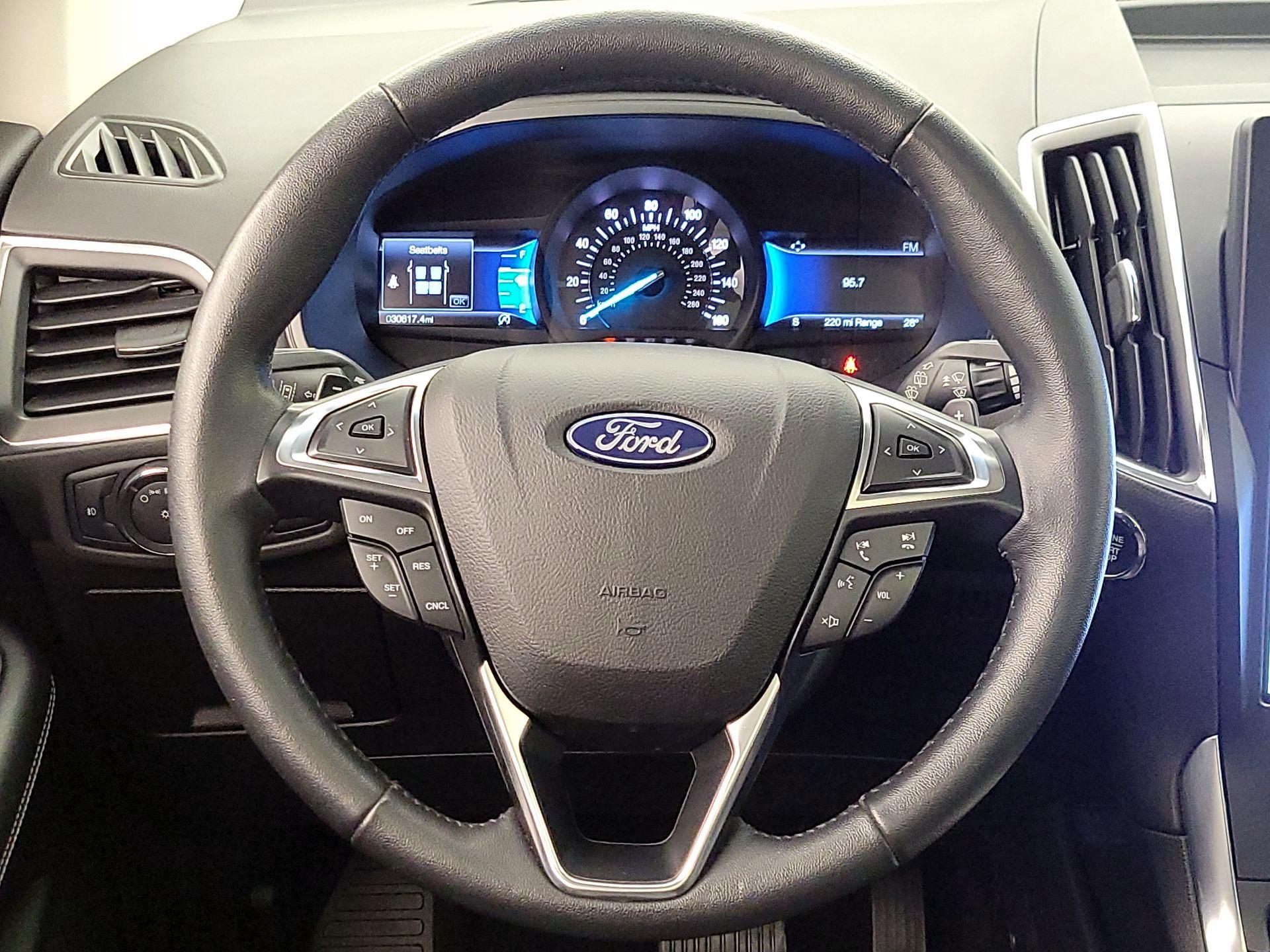 Thumbnail: 2022 Ford Edge - 10