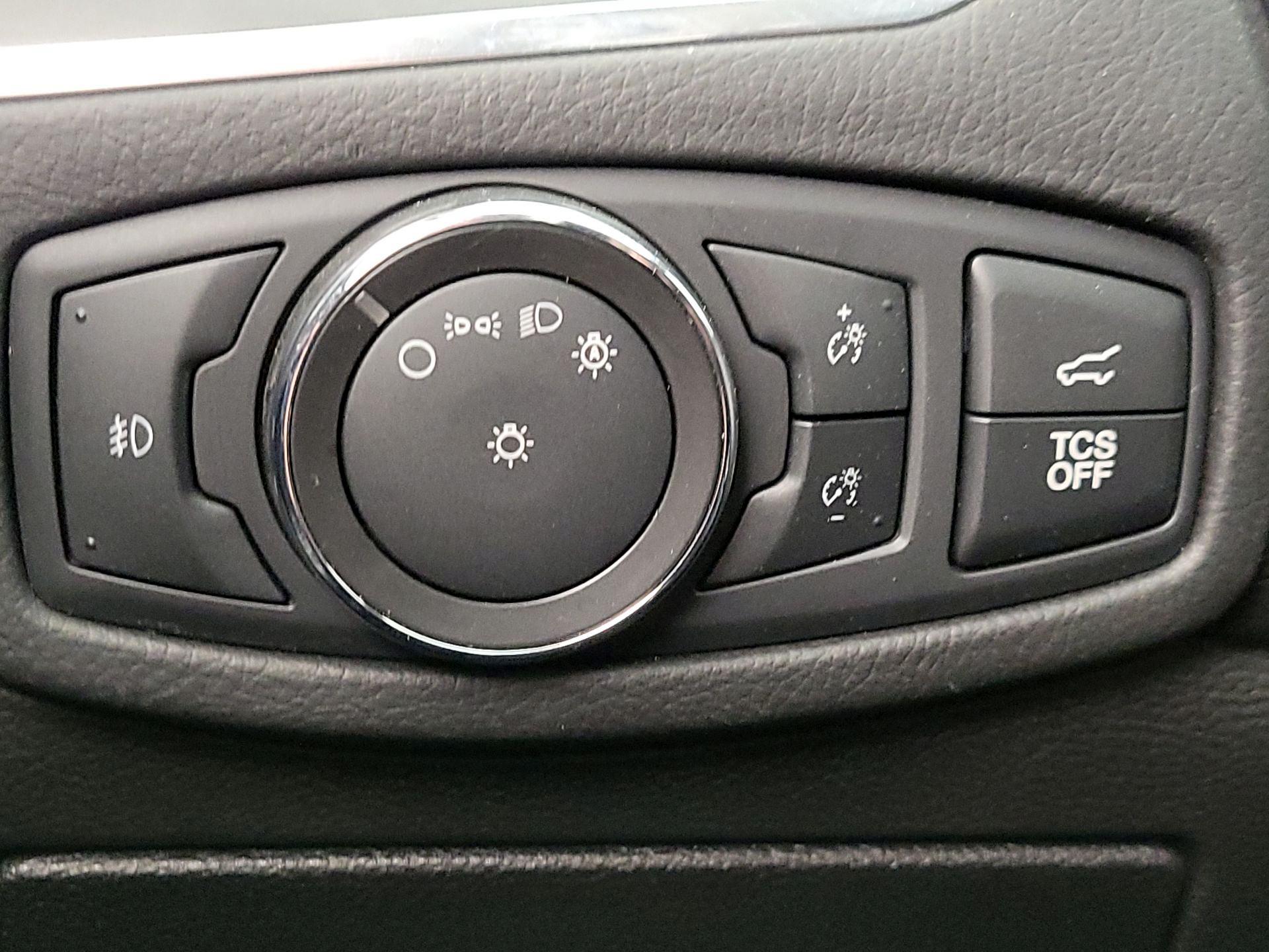 Thumbnail: 2022 Ford Edge - 13