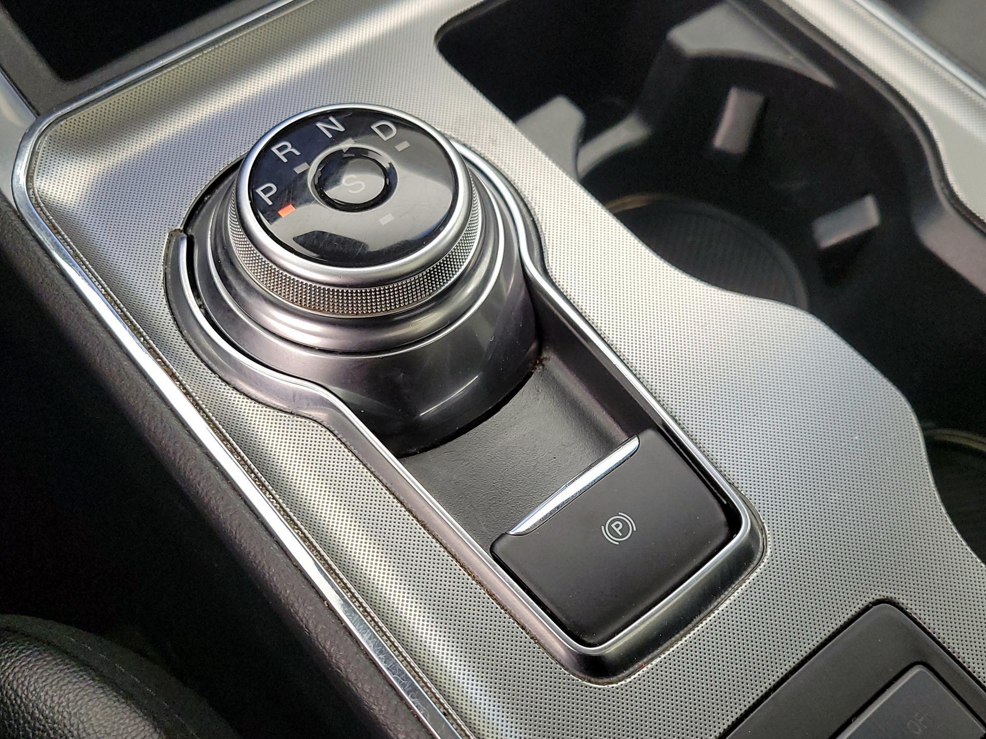 Thumbnail: 2022 Ford Edge - 17