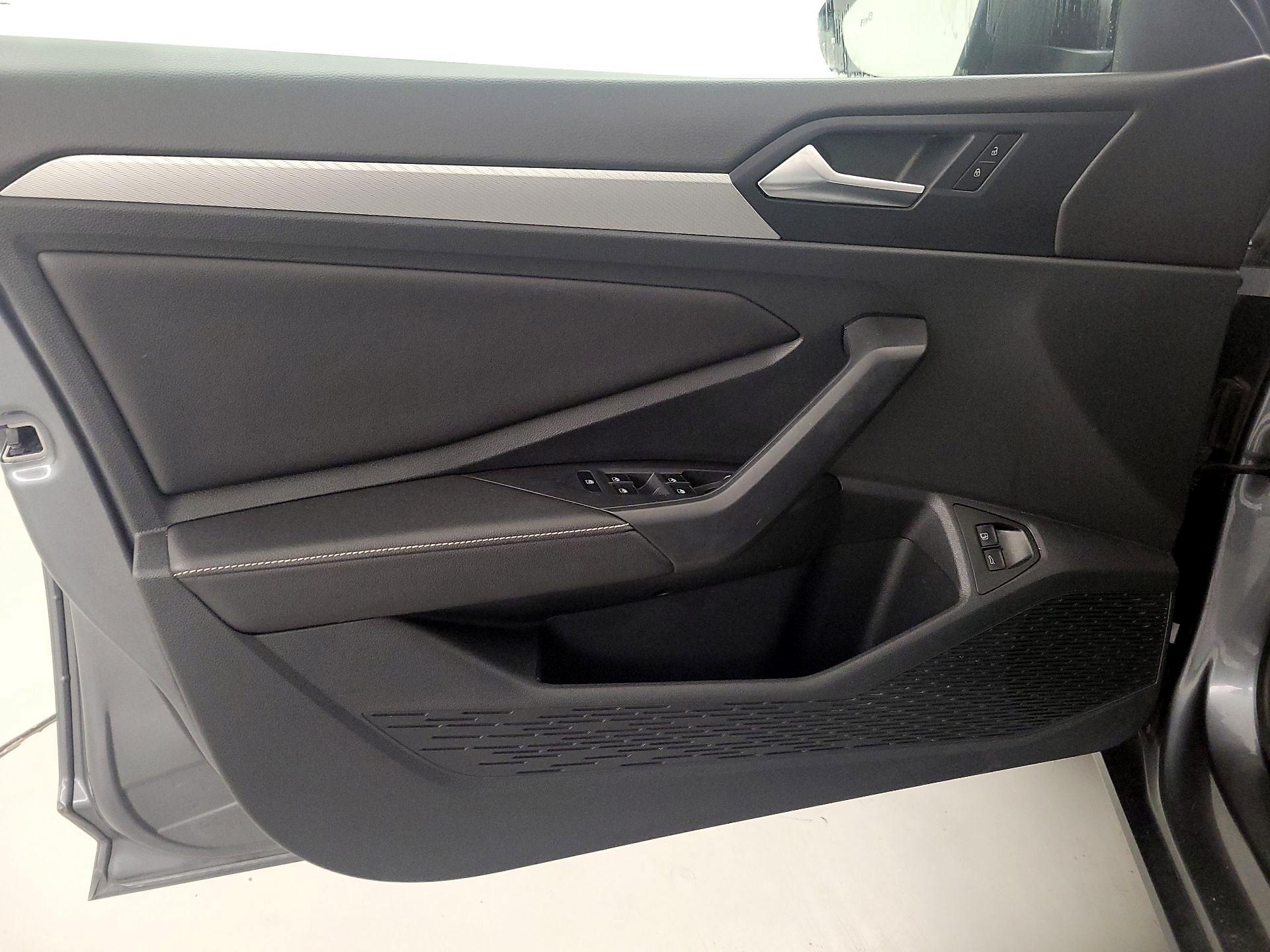 Thumbnail: 2024 Volkswagen Jetta - 12