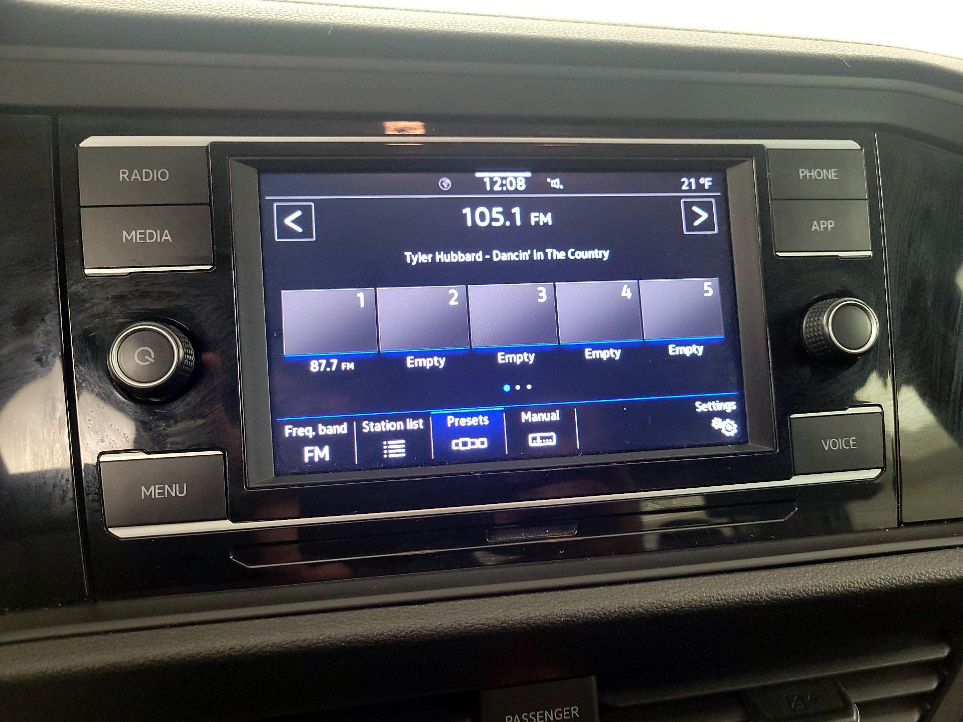 Thumbnail: 2024 Volkswagen Jetta - 15