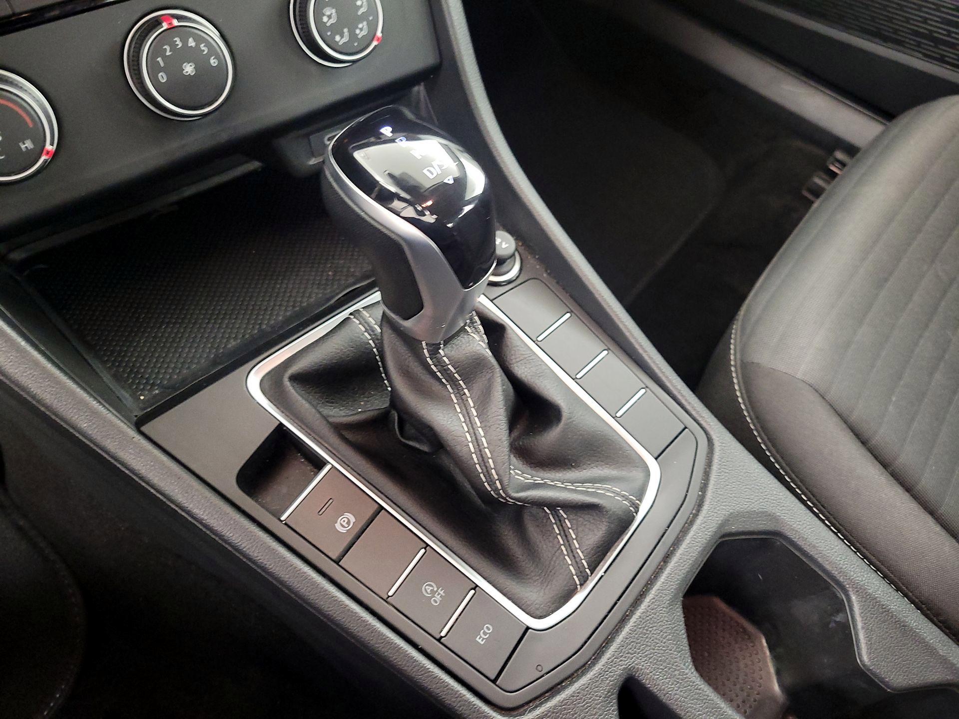 Thumbnail: 2024 Volkswagen Jetta - 17