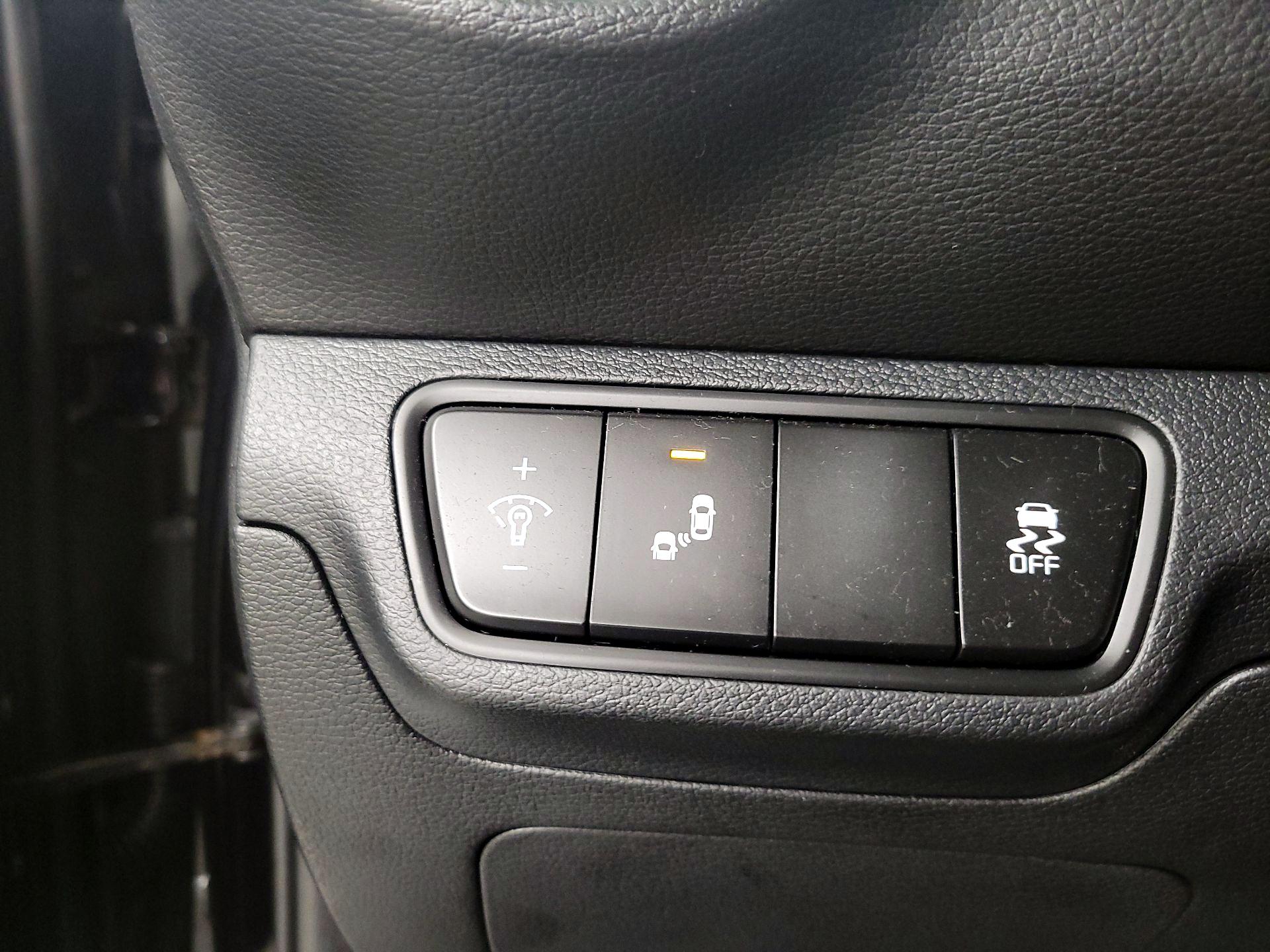 Thumbnail: 2023 Kia Forte - 13