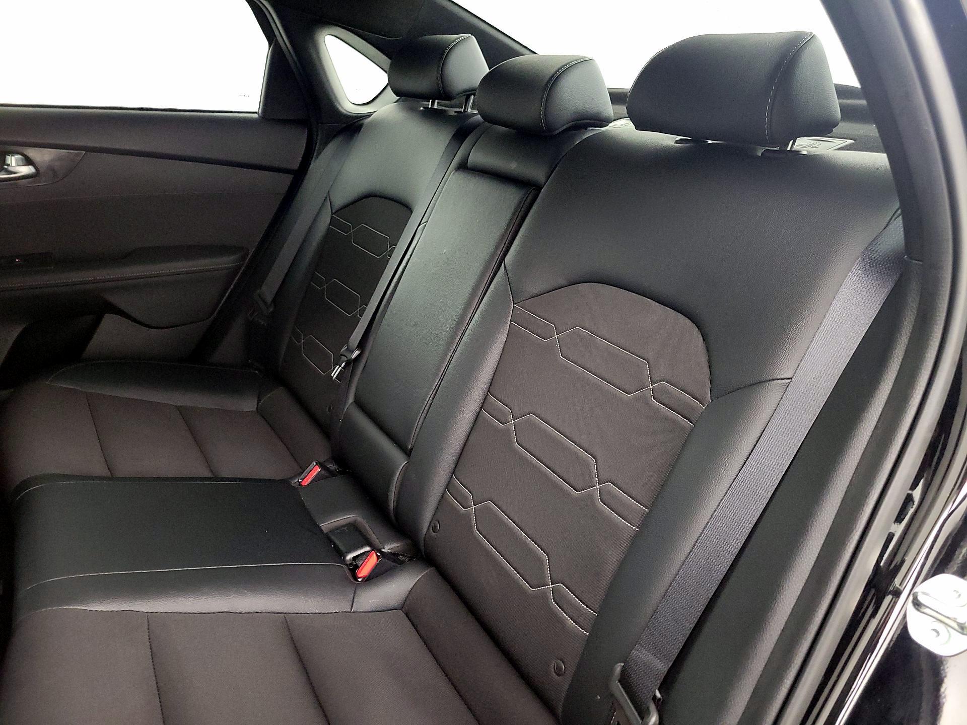 Thumbnail: 2023 Kia Forte - 20