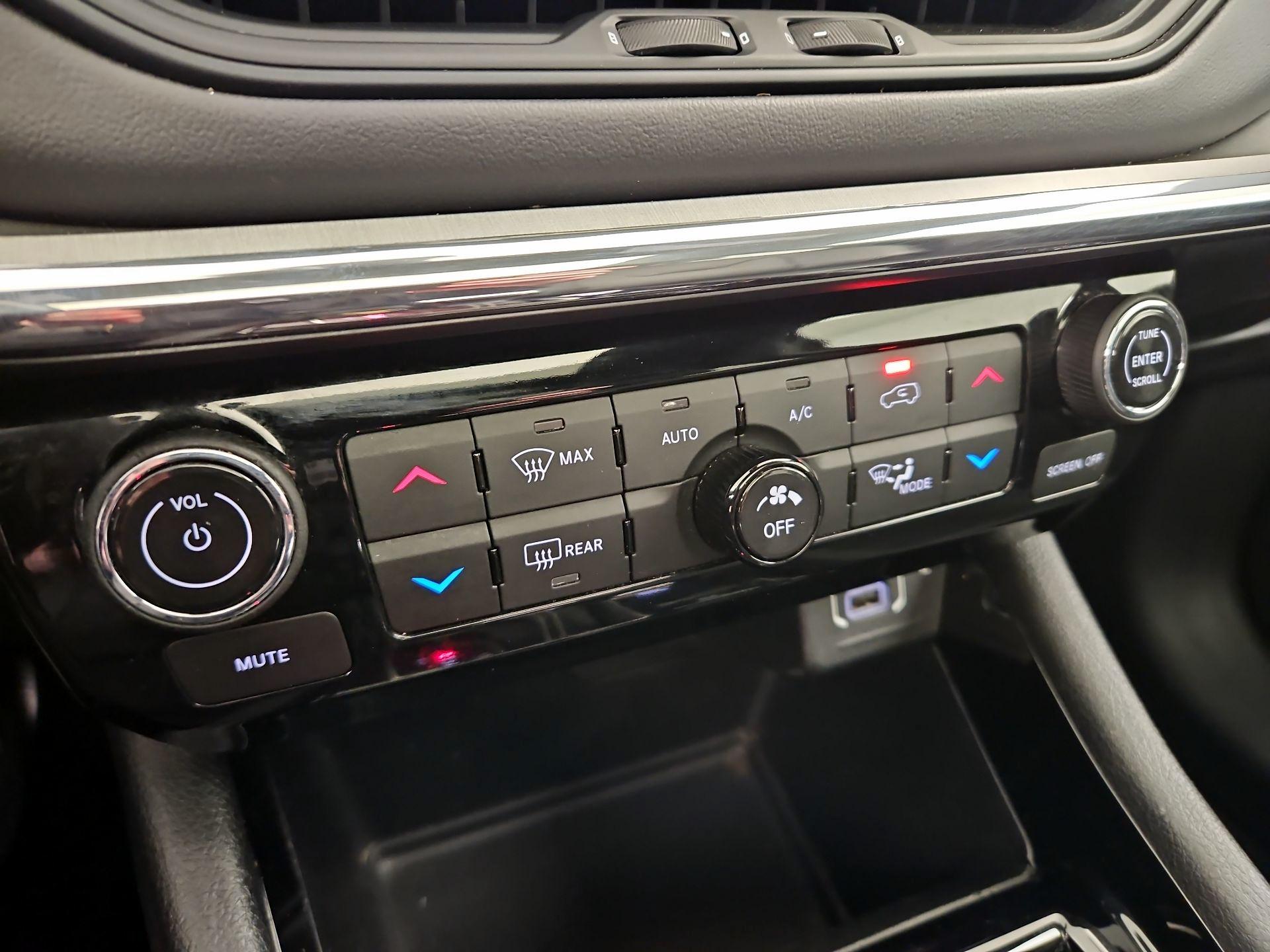 Thumbnail: 2022 Jeep Compass - 17