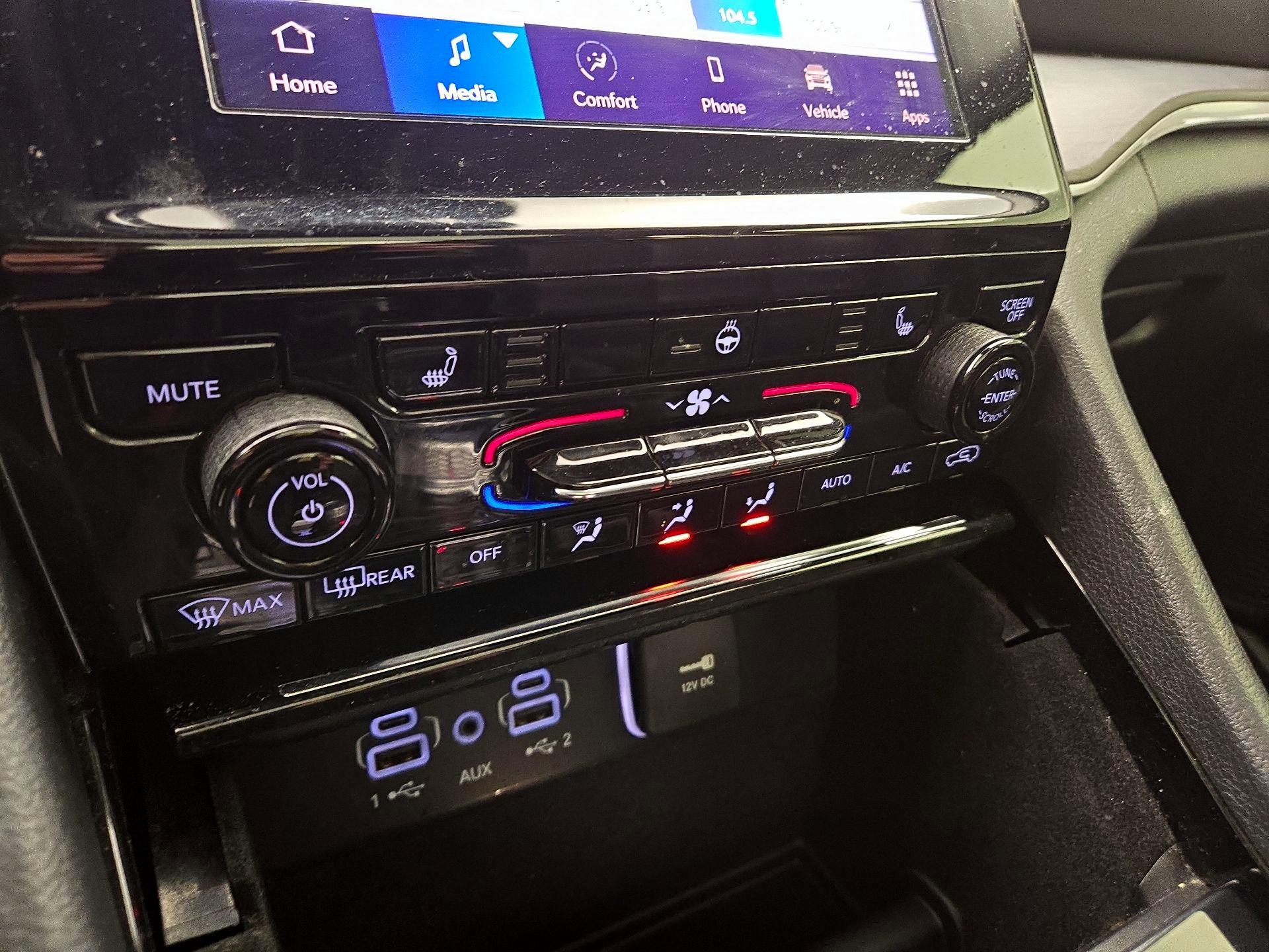 Thumbnail: 2022 Jeep Grand Cherokee - 16