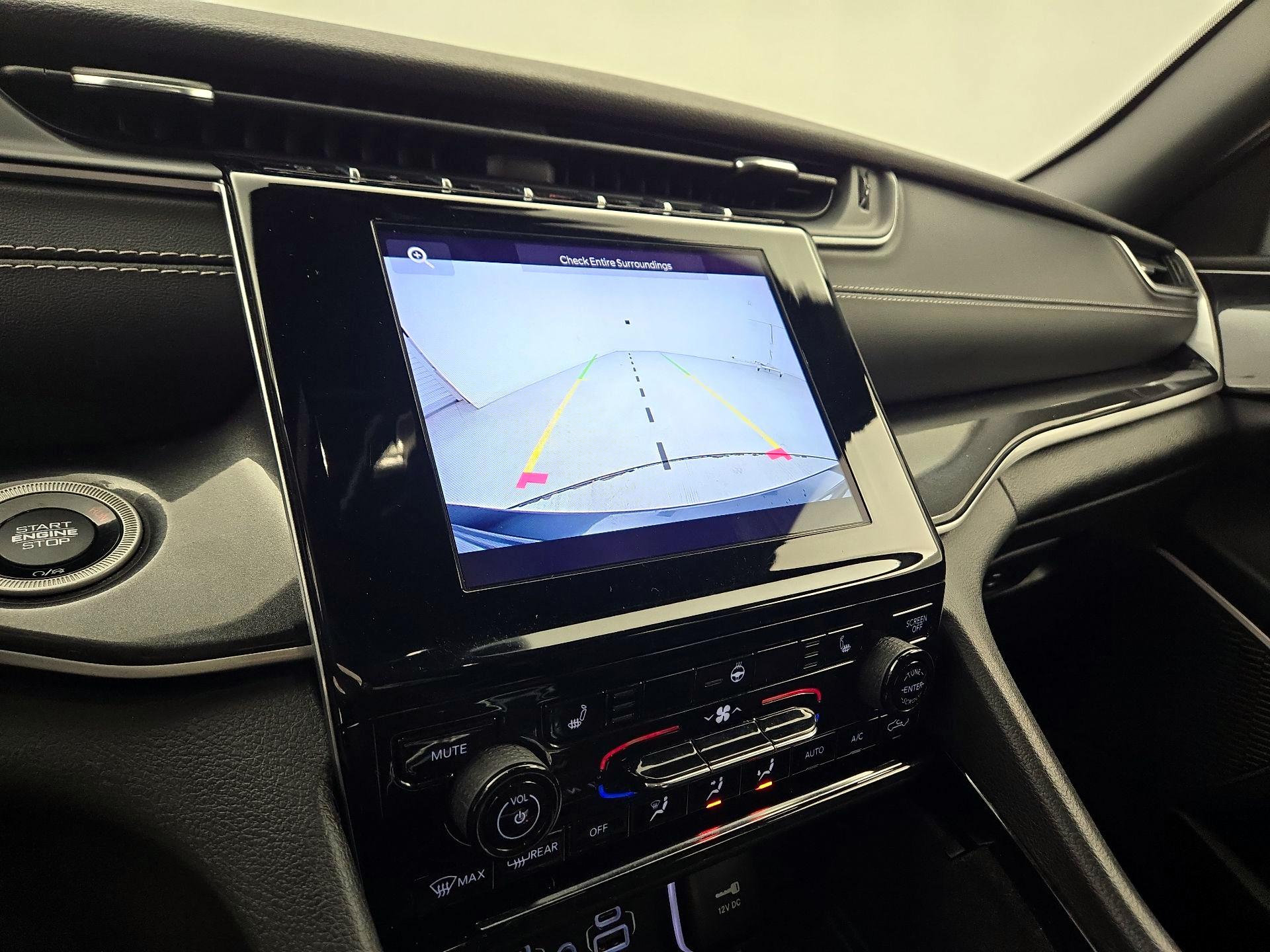 Thumbnail: 2022 Jeep Grand Cherokee - 14