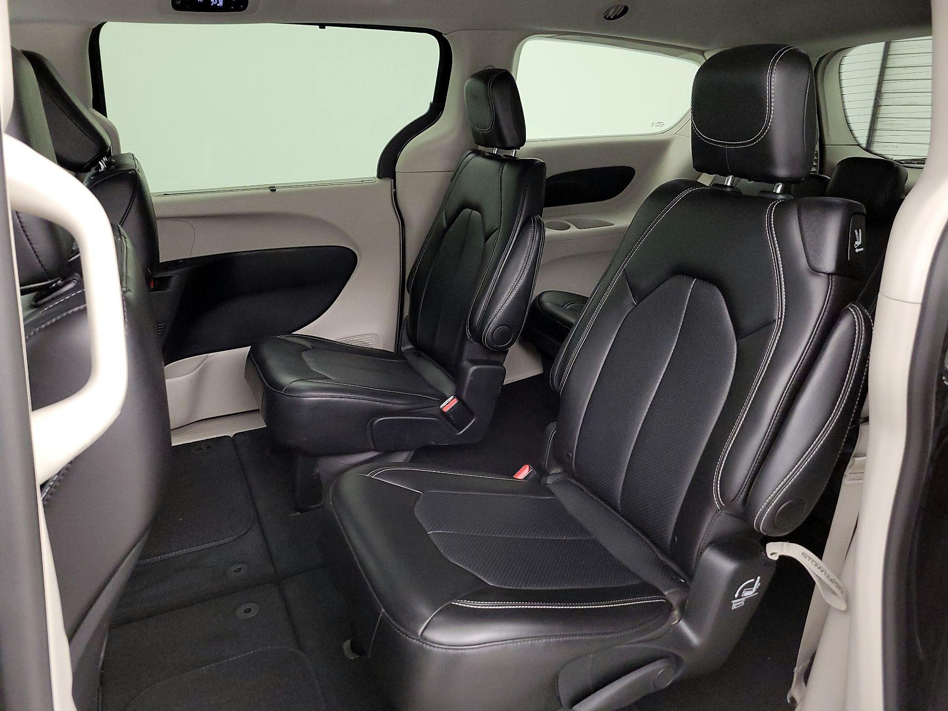 Thumbnail: 2024 Chrysler Pacifica - 19