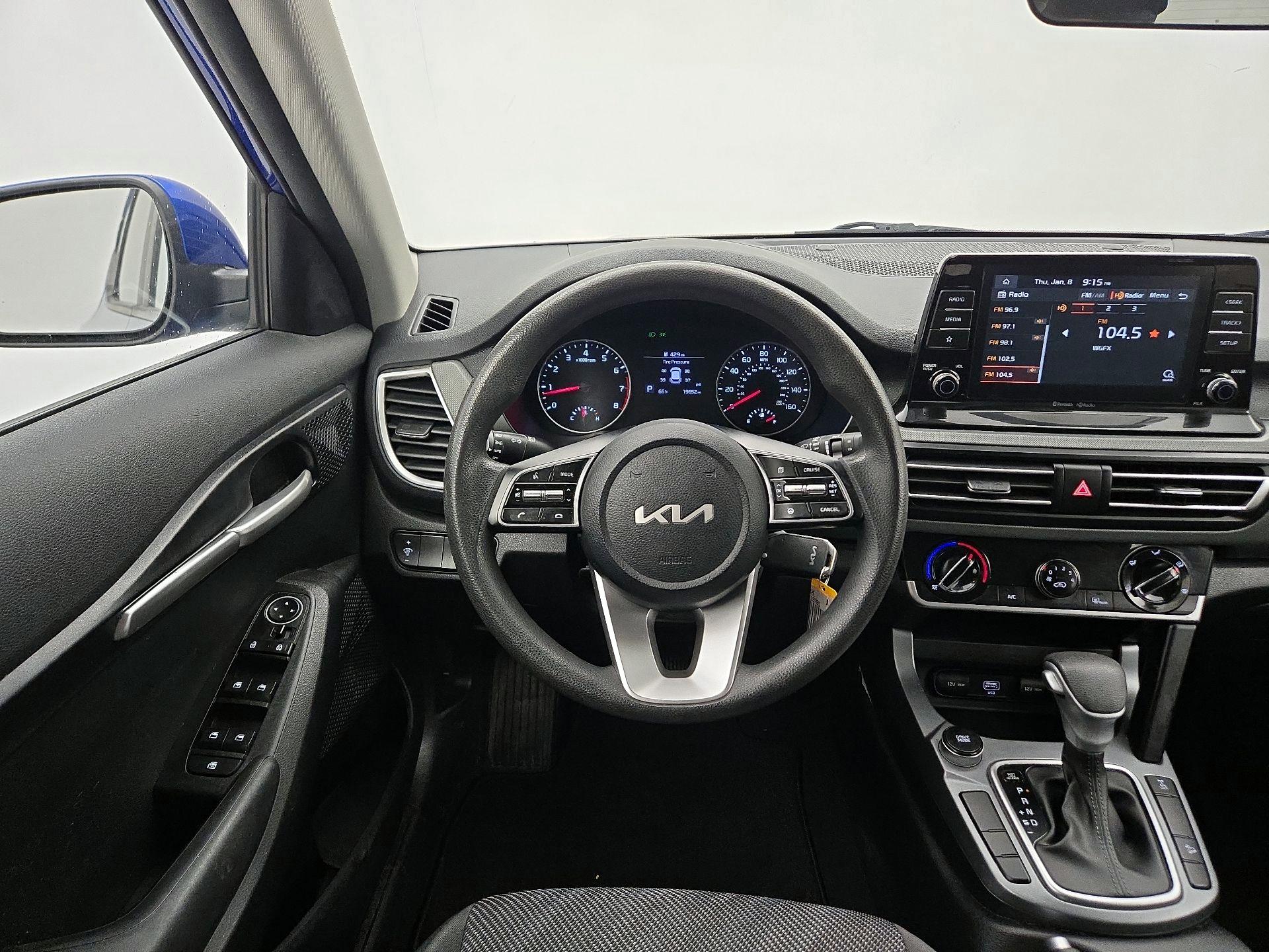 Thumbnail: 2022 Kia Seltos - 10