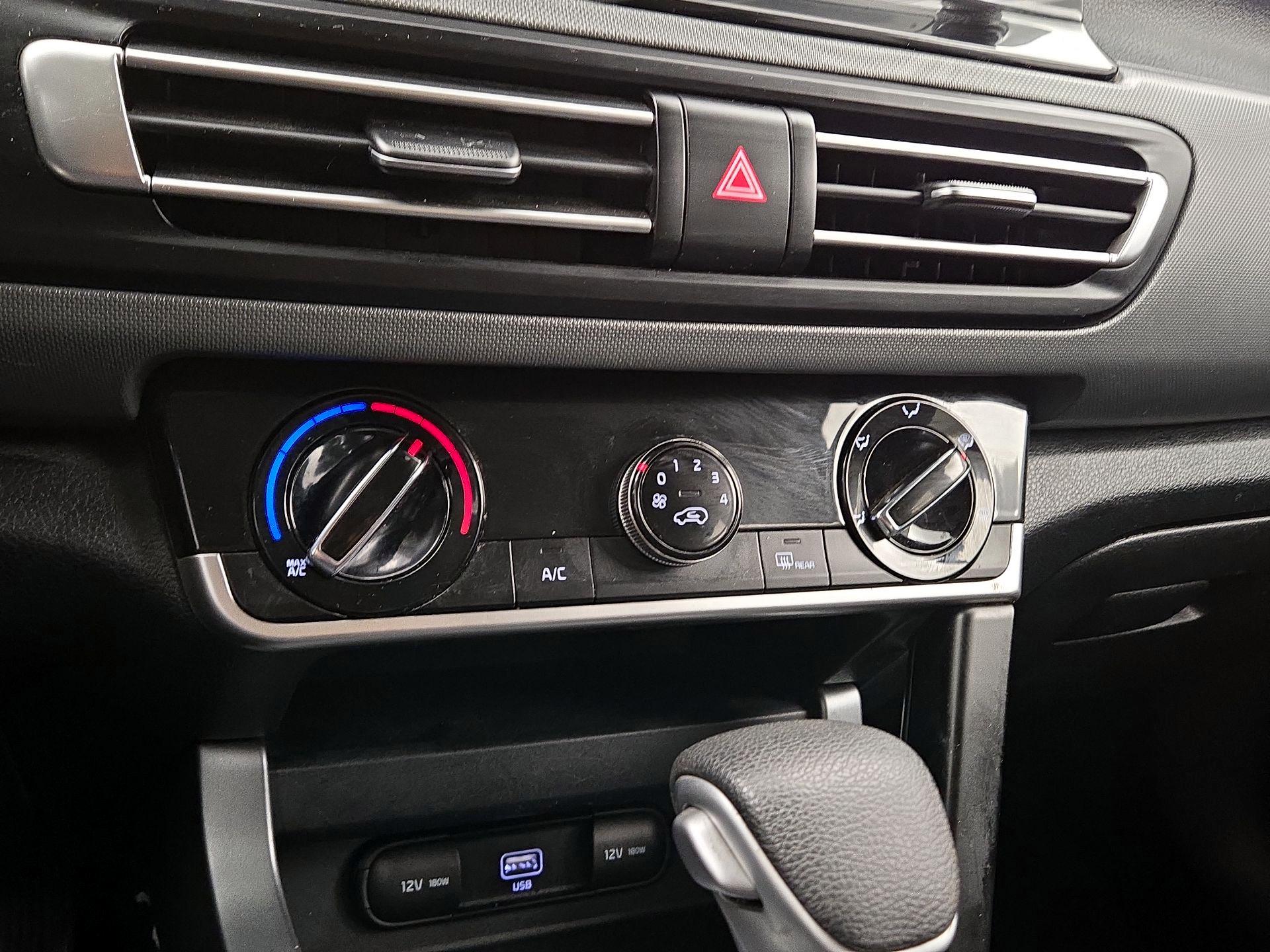 Thumbnail: 2022 Kia Seltos - 16