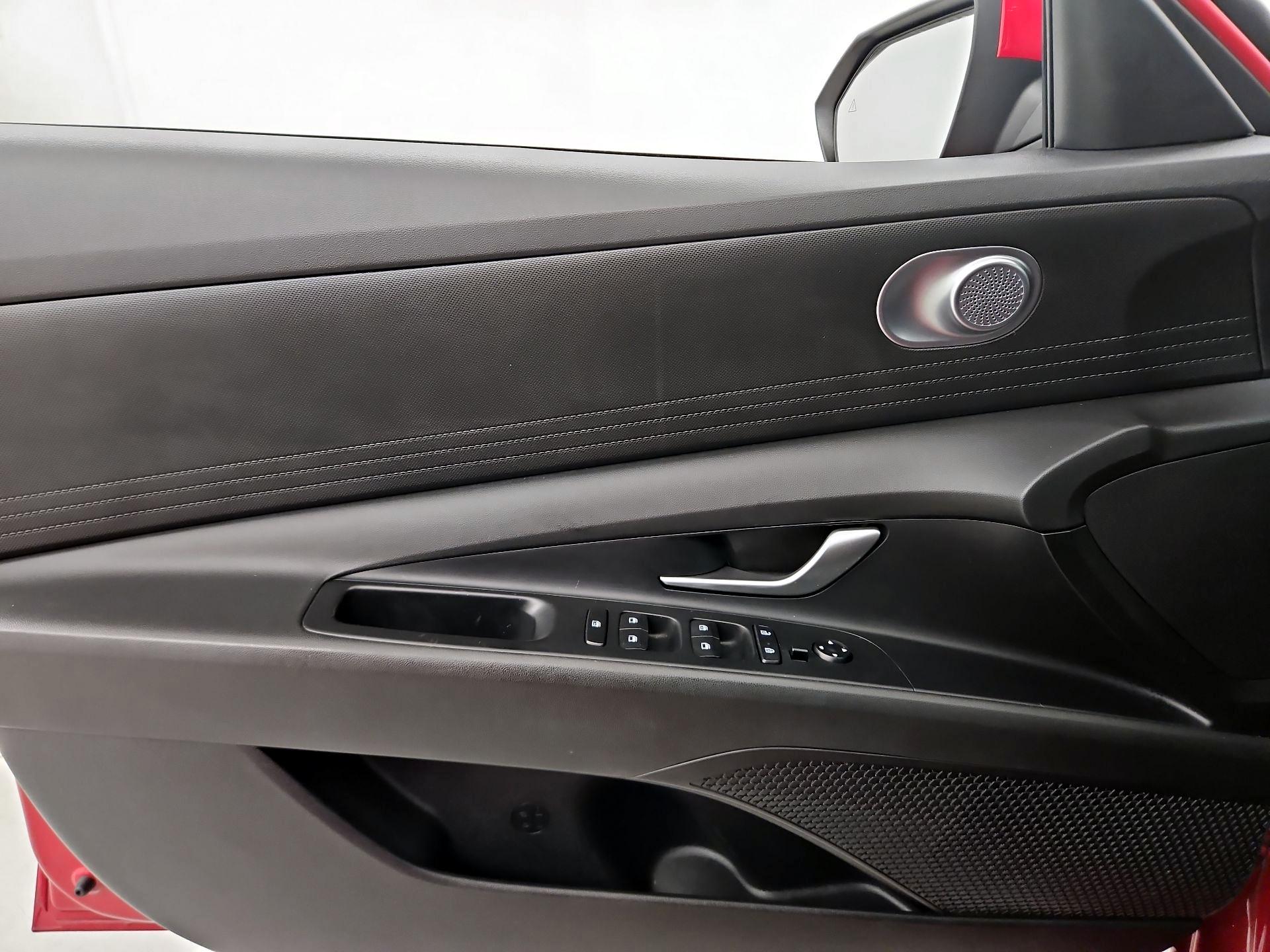 Thumbnail: 2023 Hyundai Elantra - 12