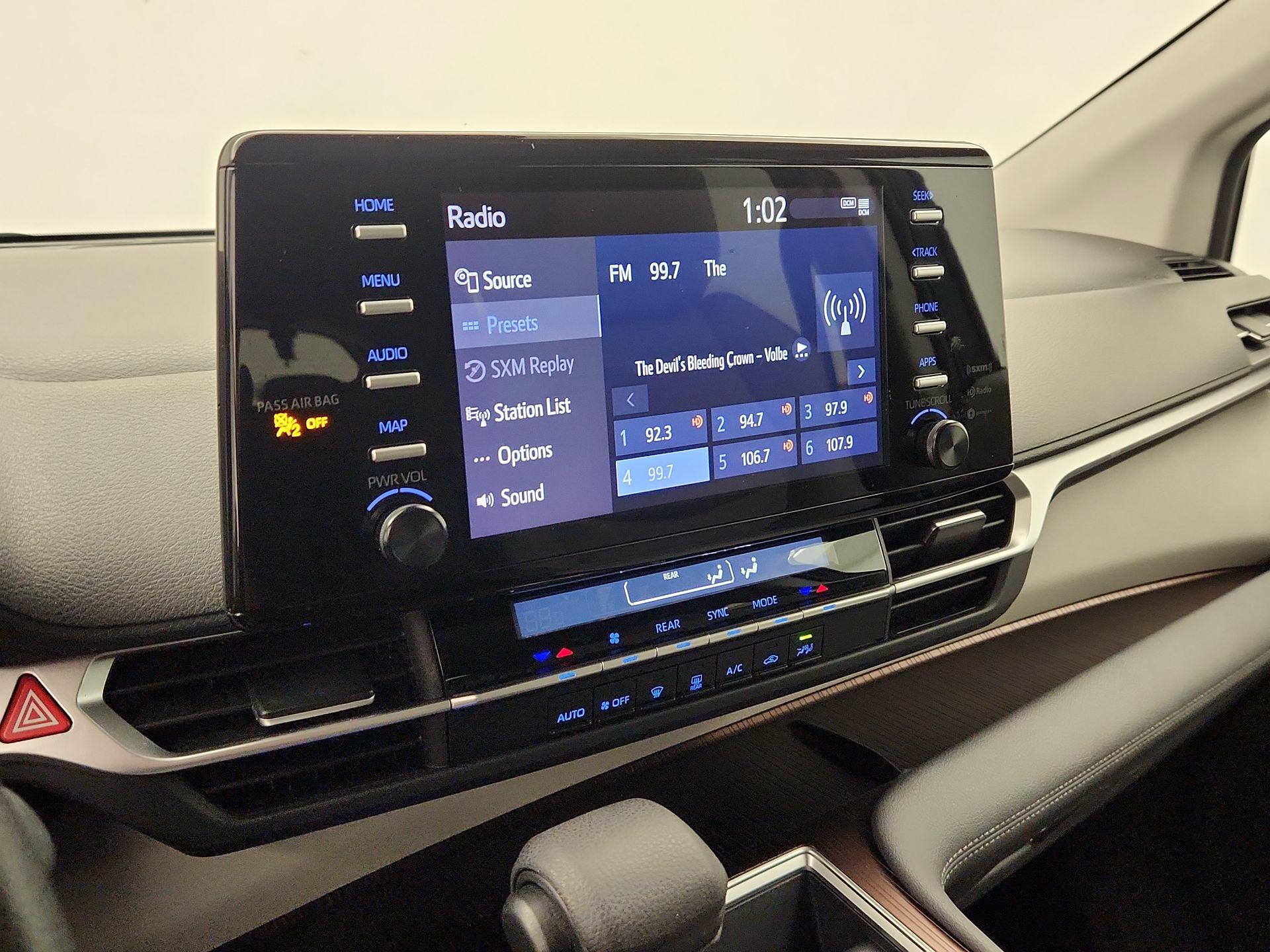 Thumbnail: 2024 Toyota Sienna - 15