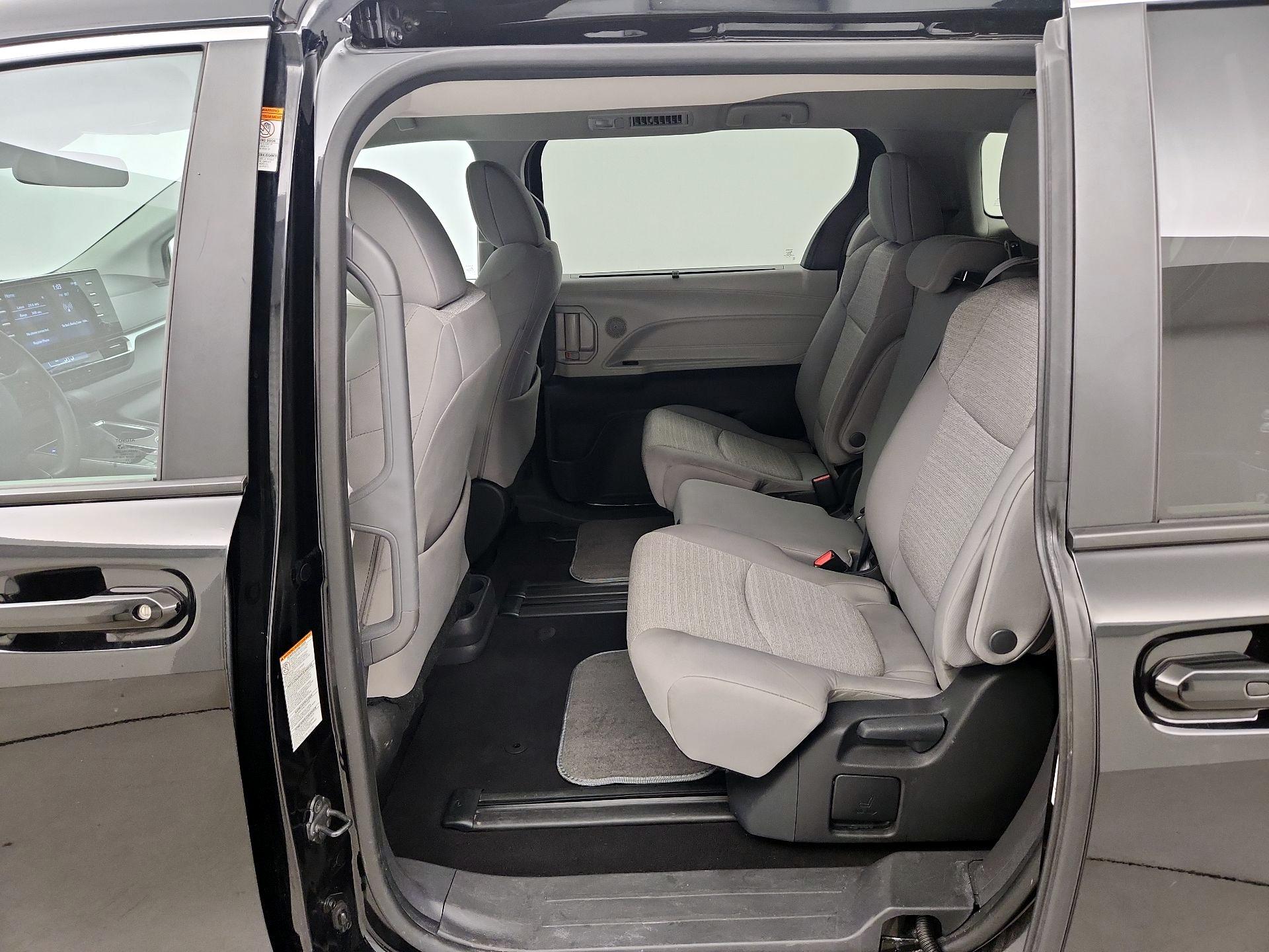 Thumbnail: 2024 Toyota Sienna - 19