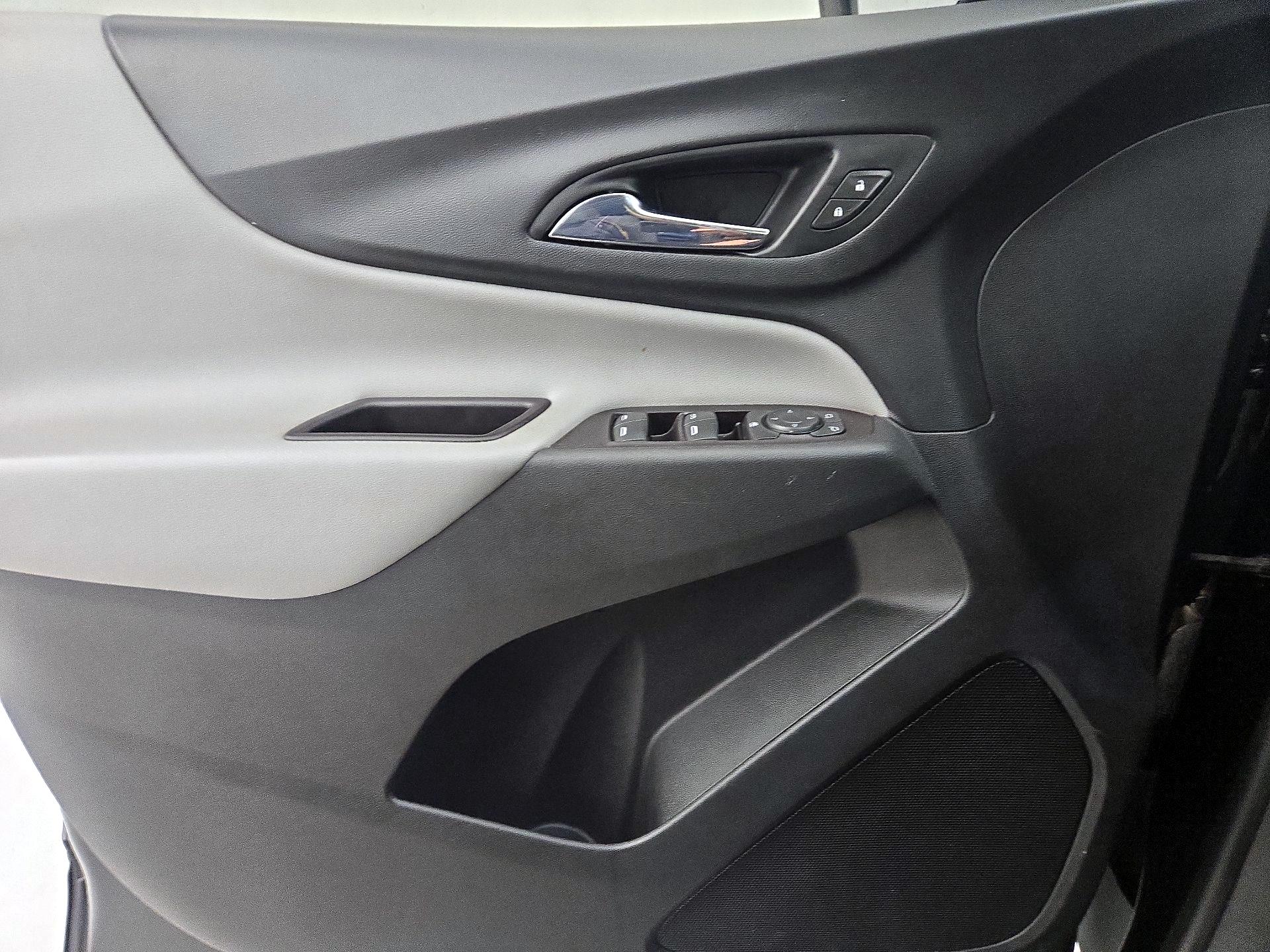 Thumbnail: 2021 Chevrolet Equinox - 12