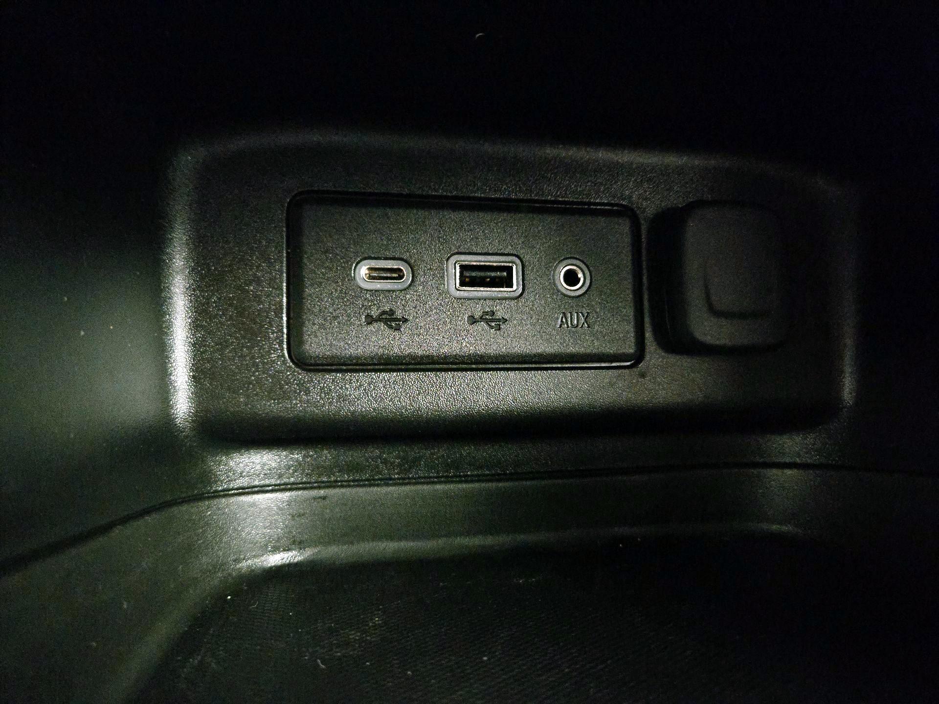 Thumbnail: 2021 Chevrolet Equinox - 18