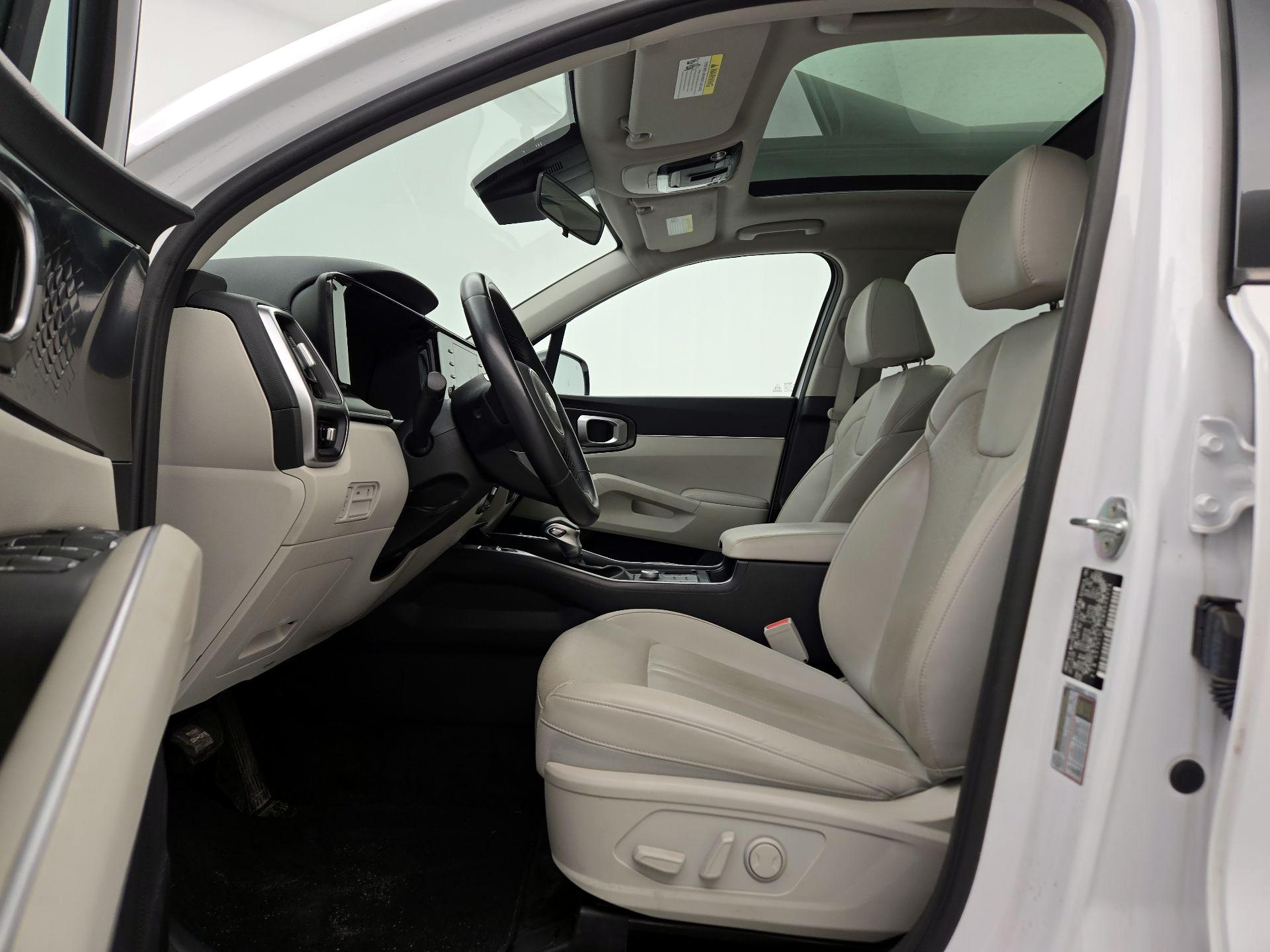 Thumbnail: 2021 Kia Sorento - 11