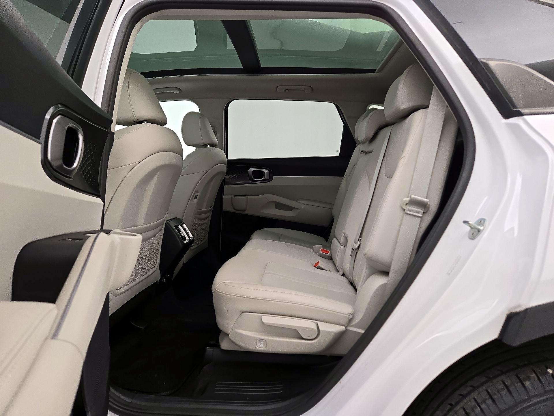 Thumbnail: 2021 Kia Sorento - 20