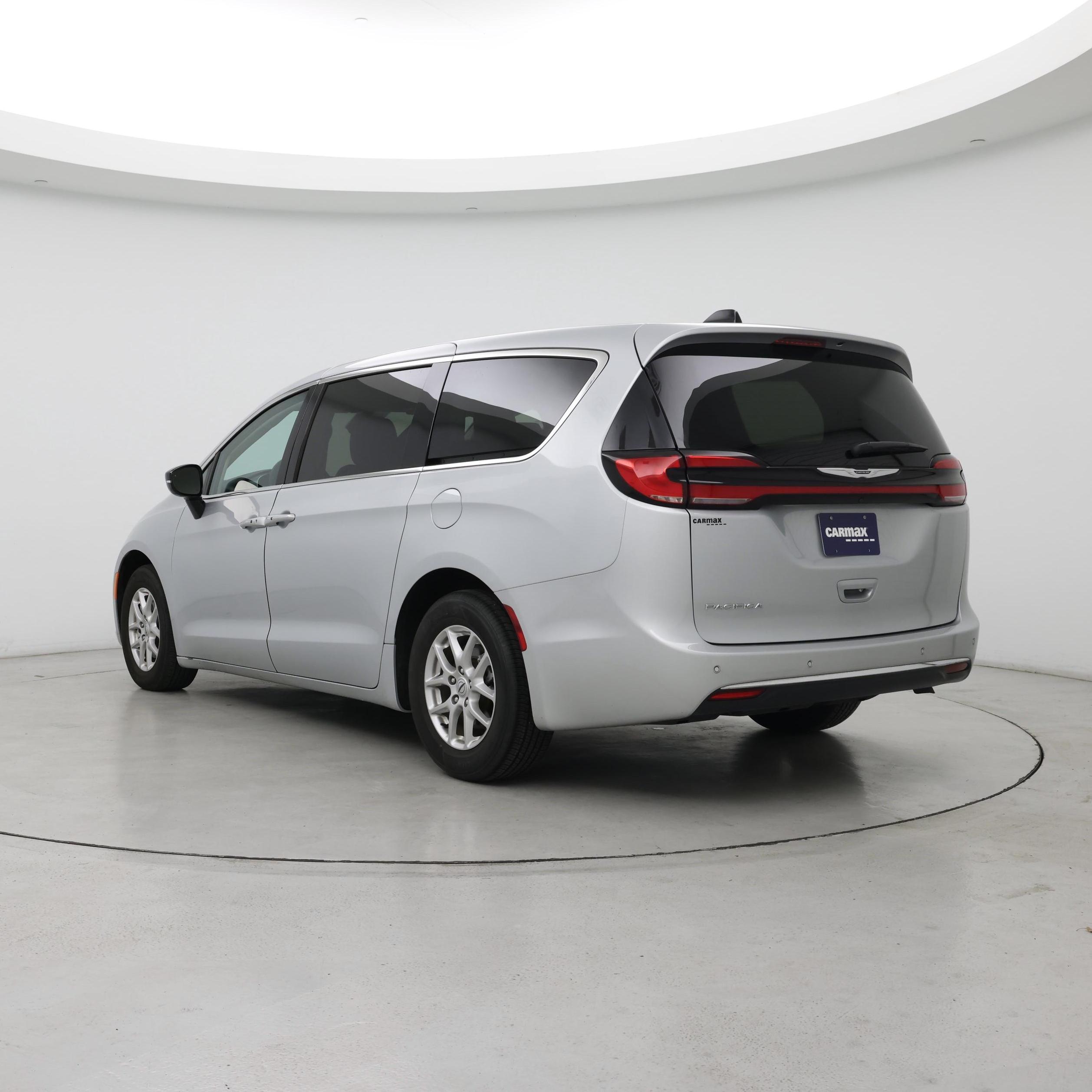 Thumbnail: 2024 Chrysler Pacifica - 2