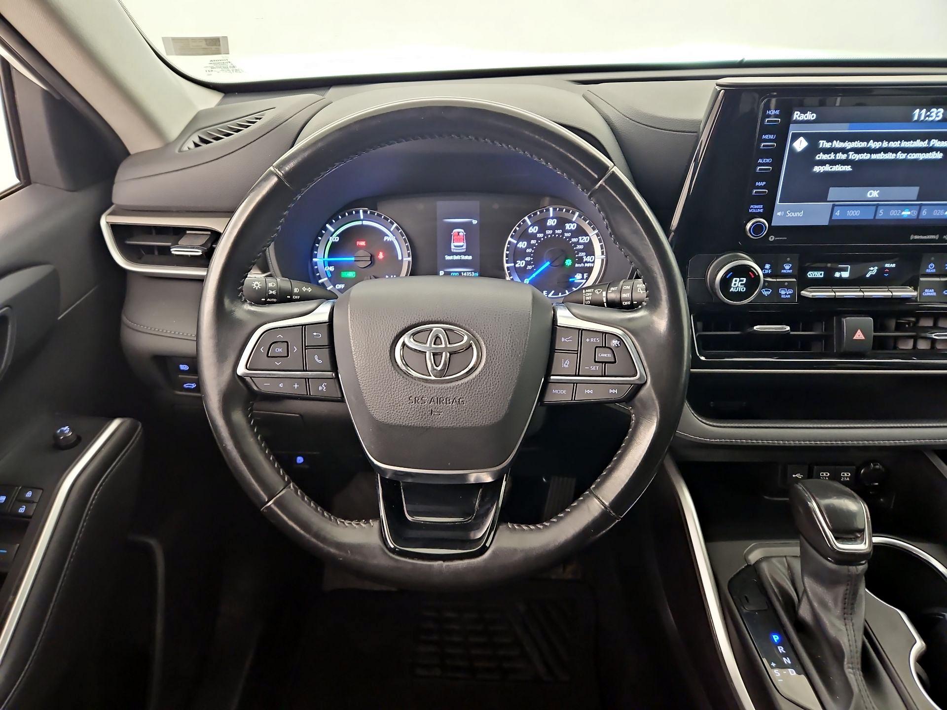 Thumbnail: 2021 Toyota Highlander - 10