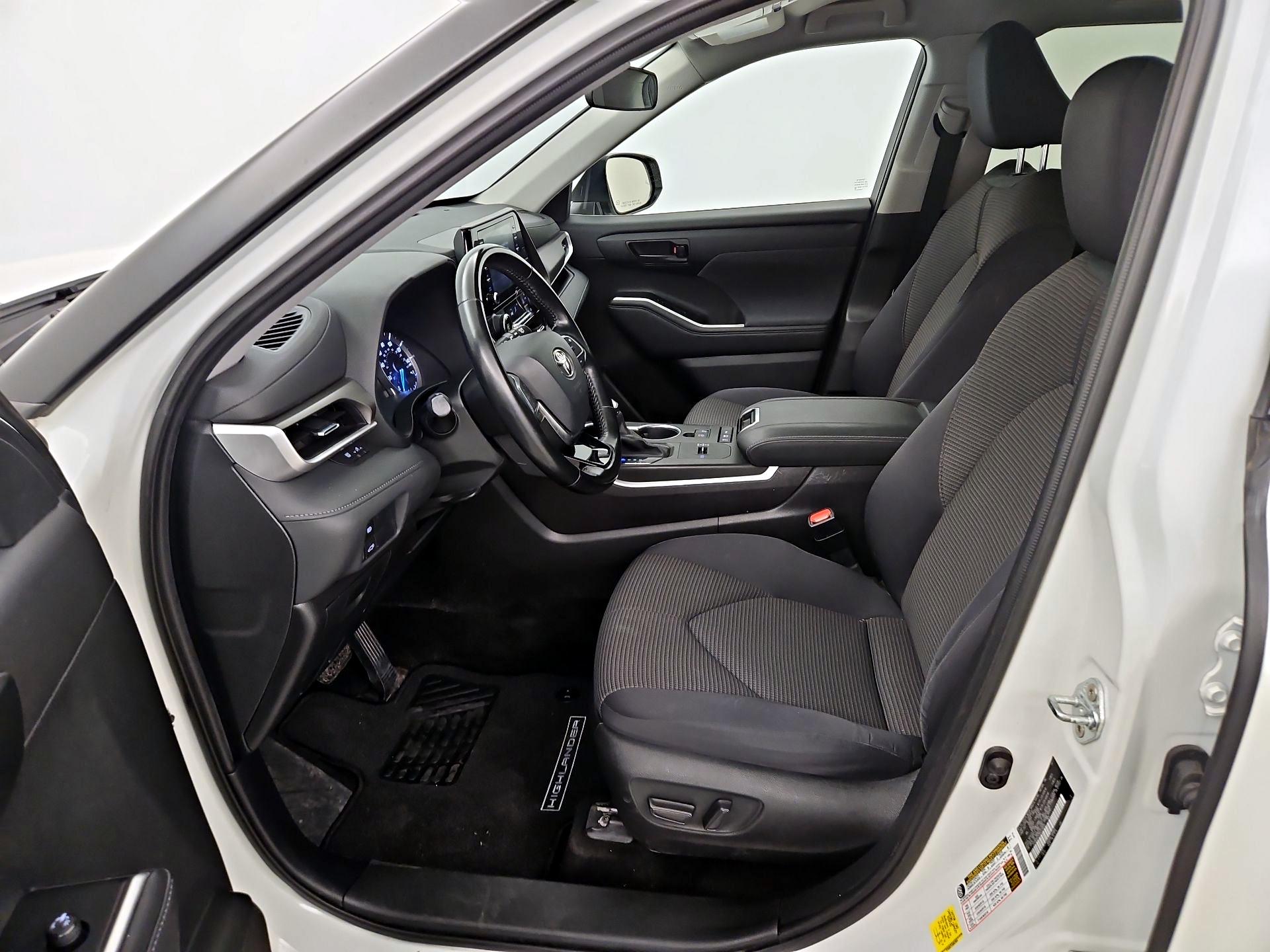 Thumbnail: 2021 Toyota Highlander - 11