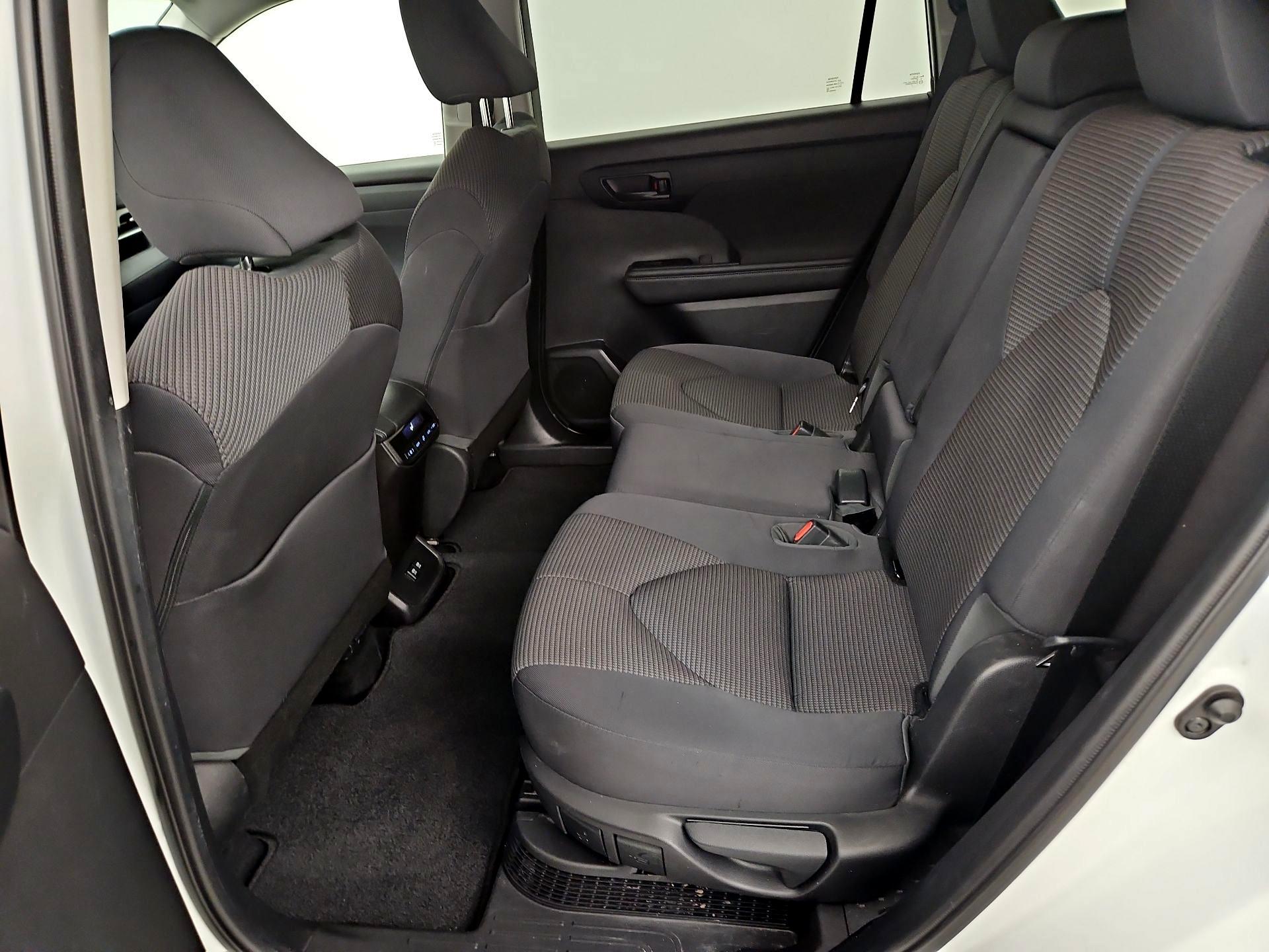 Thumbnail: 2021 Toyota Highlander - 19