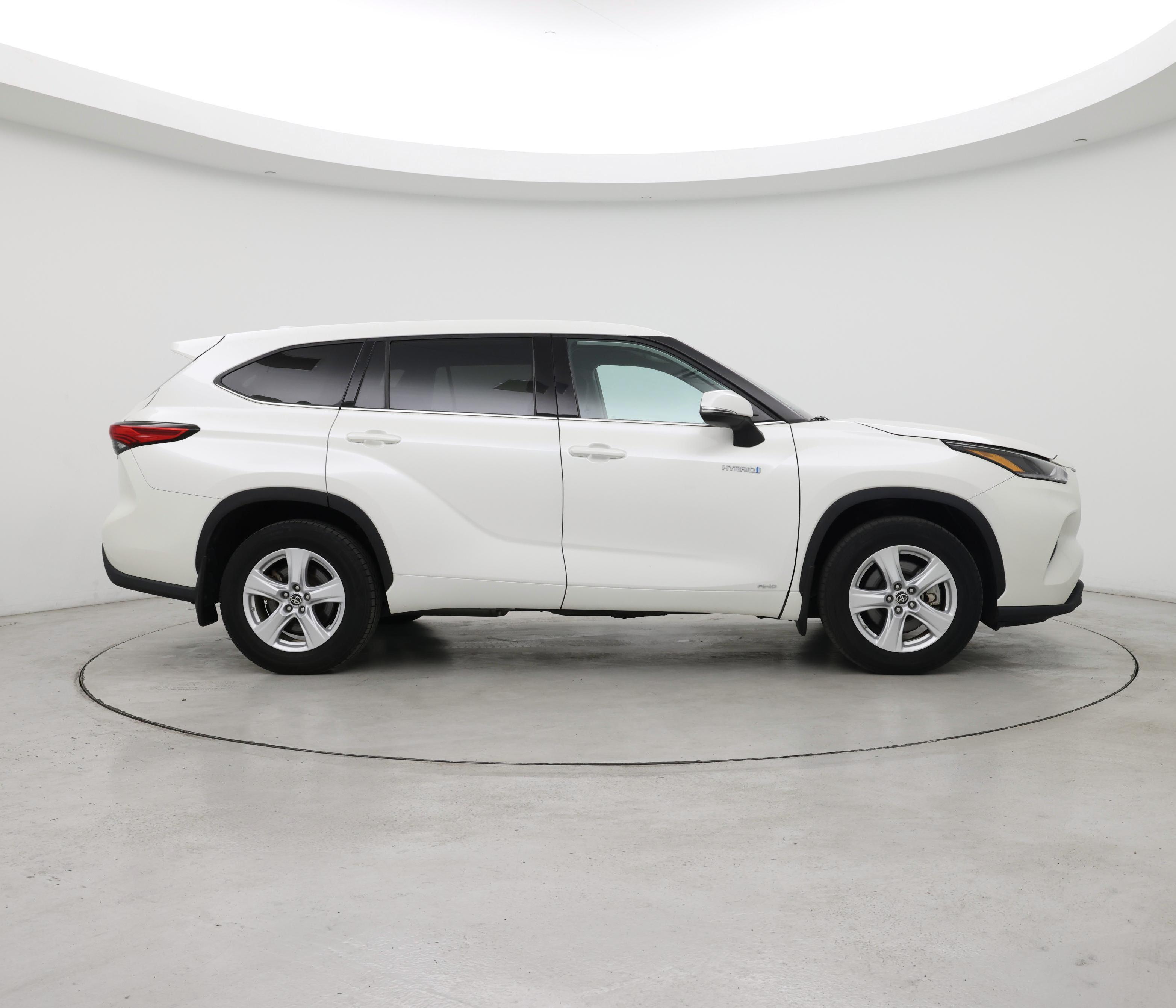 Thumbnail: 2021 Toyota Highlander - 7