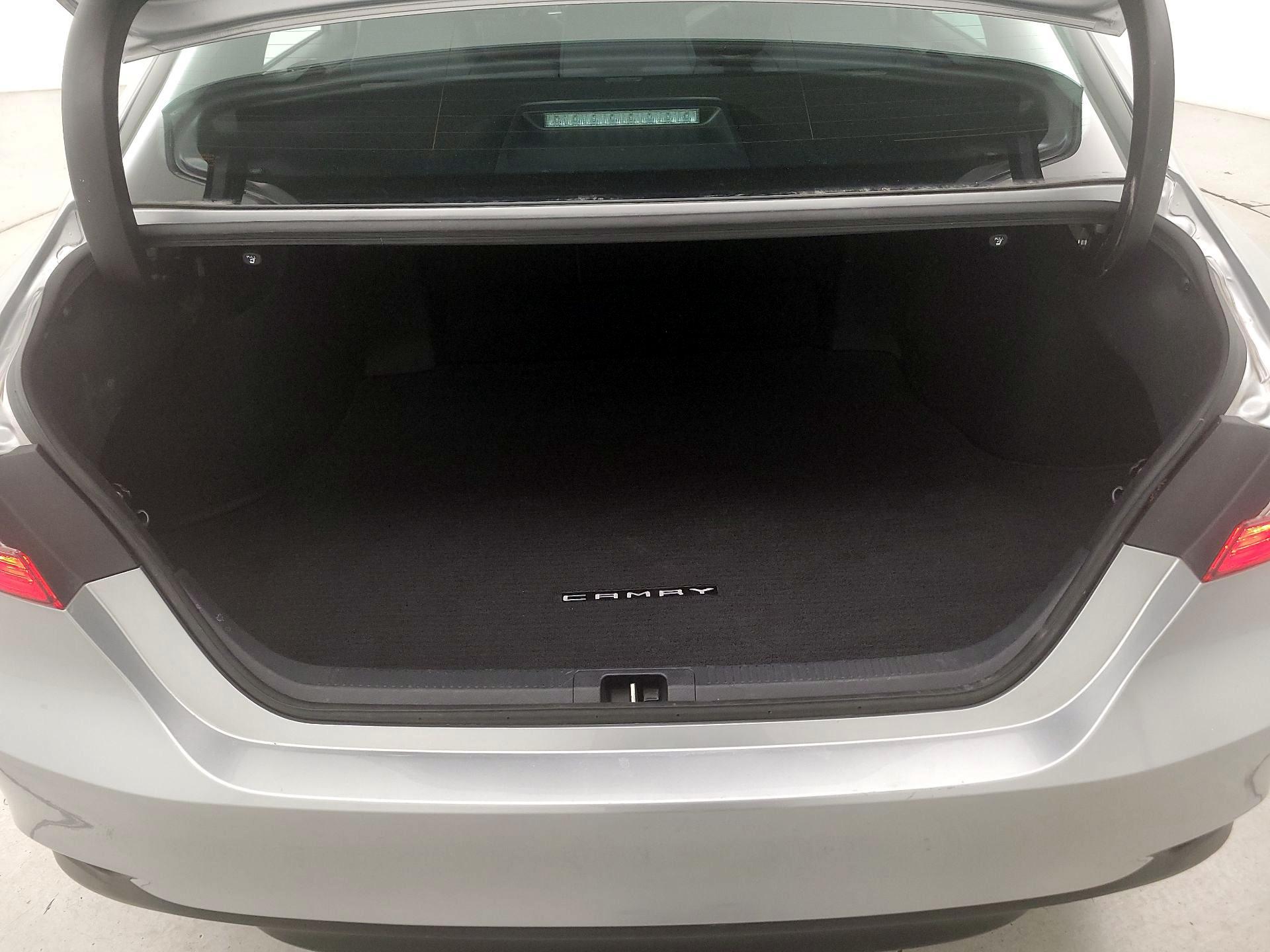 Thumbnail: 2022 Toyota Camry - 20