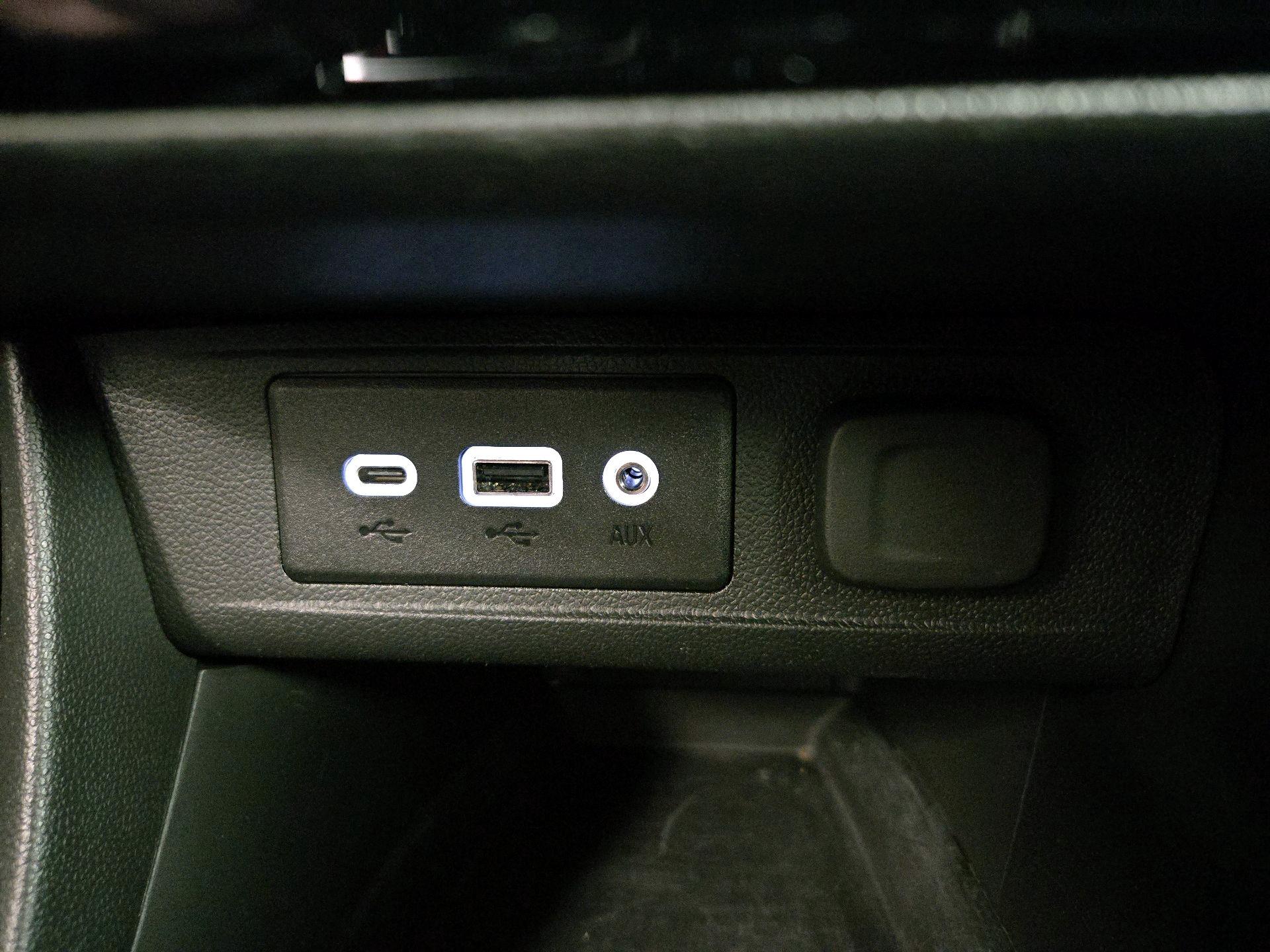 Thumbnail: 2023 Buick Encore GX - 18