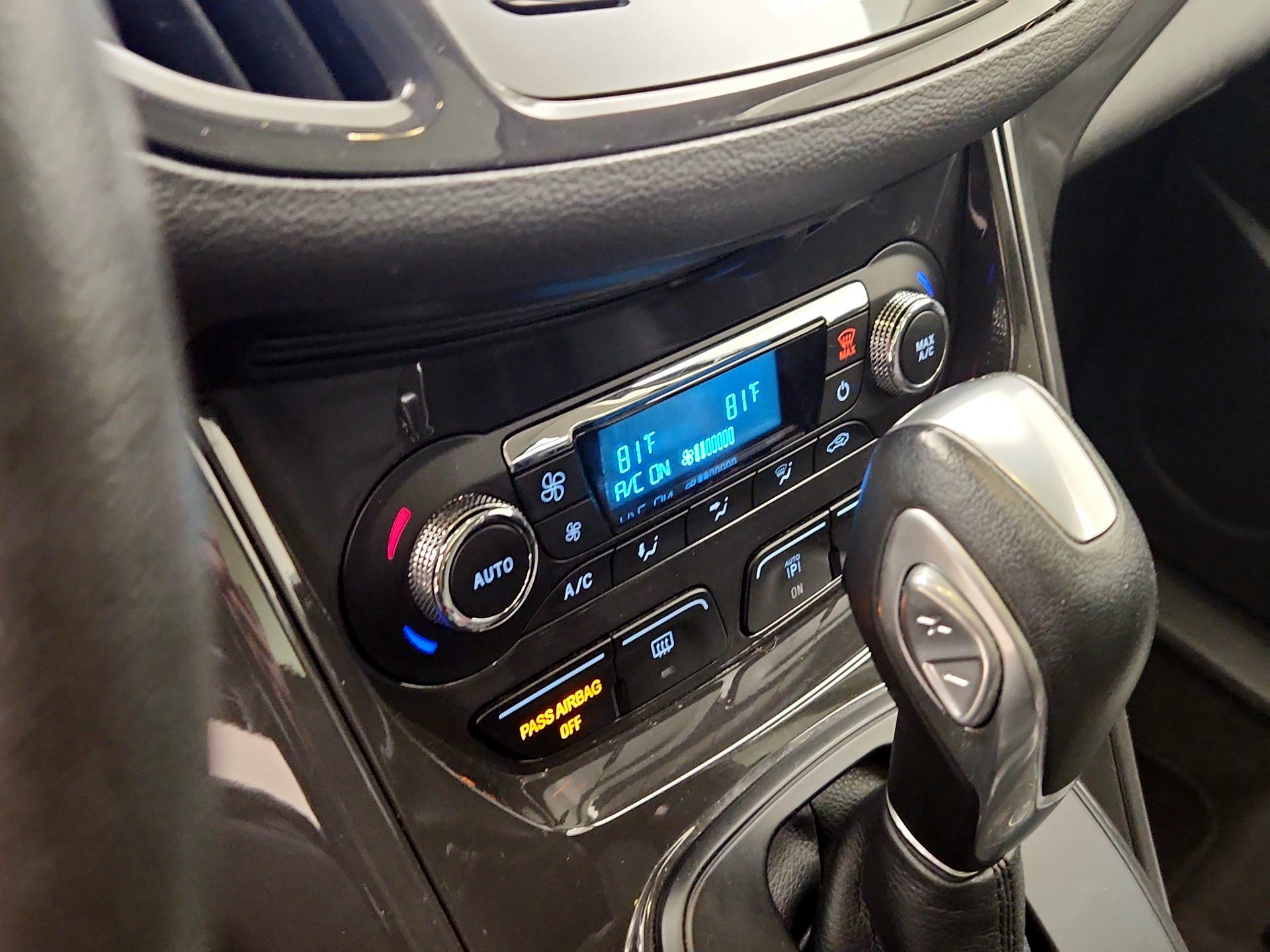 Thumbnail: 2016 Ford Escape - 17