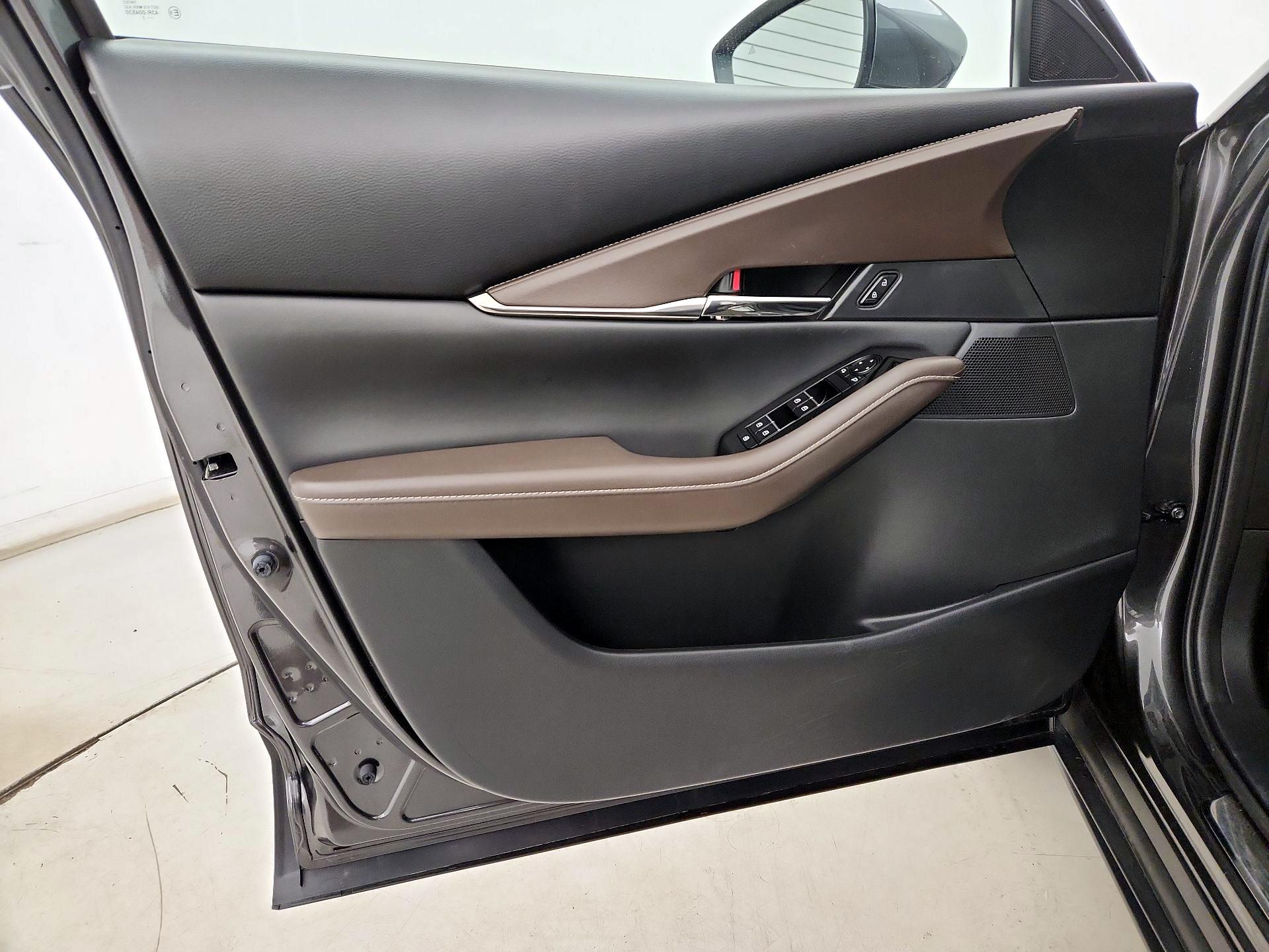 Thumbnail: 2023 Mazda CX-30 - 12