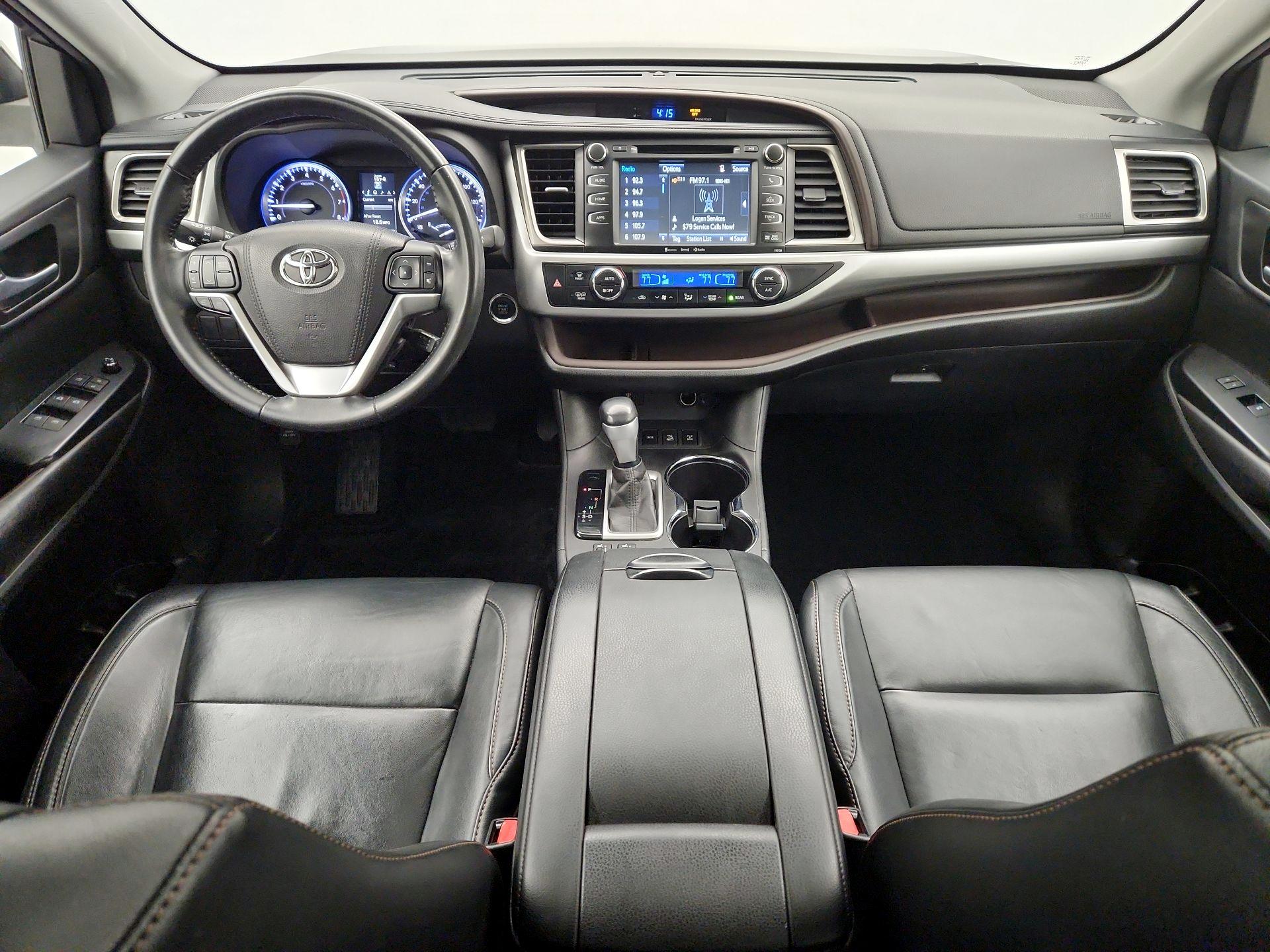 Thumbnail: 2016 Toyota Highlander - 9