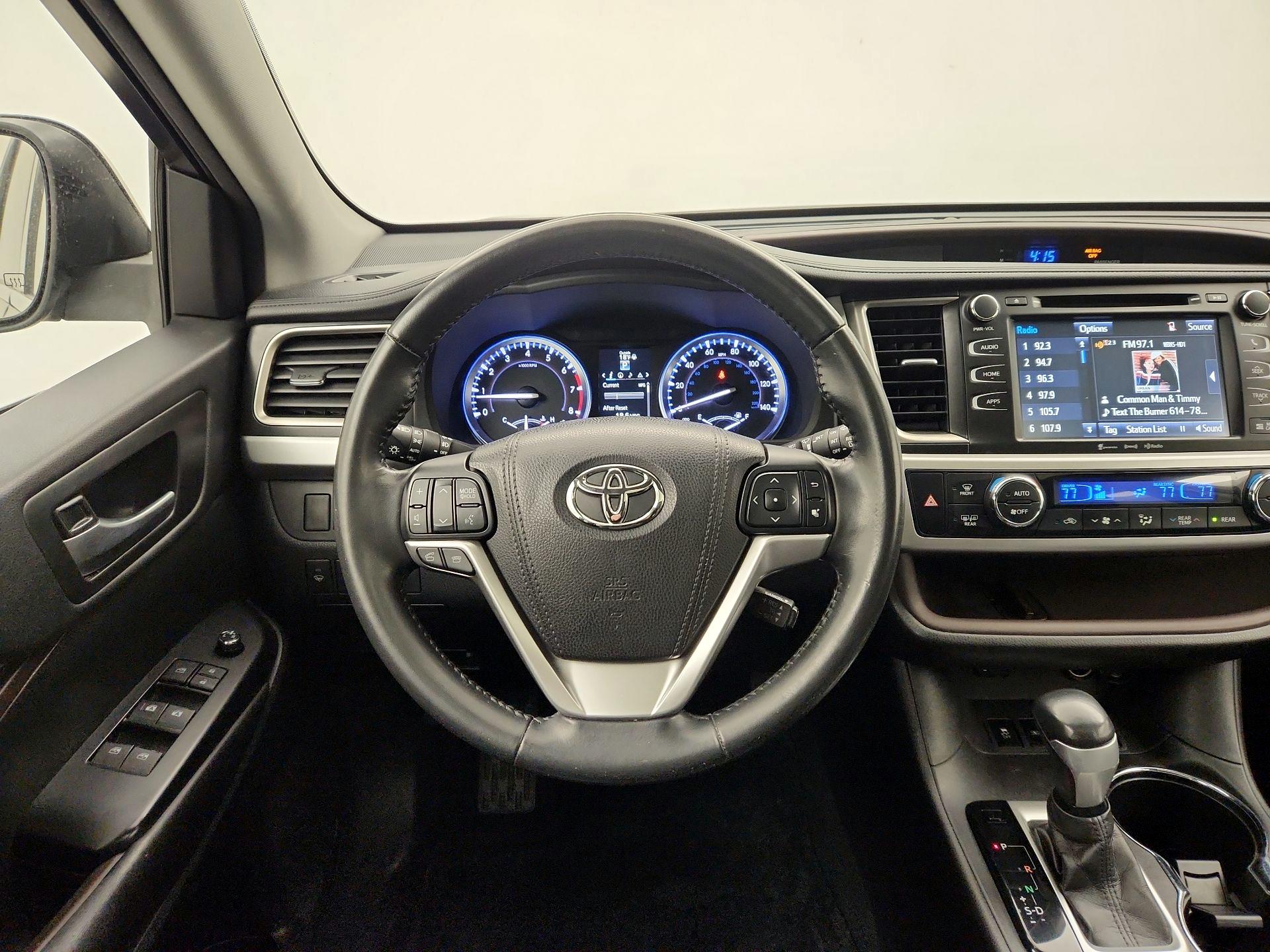 Thumbnail: 2016 Toyota Highlander - 10