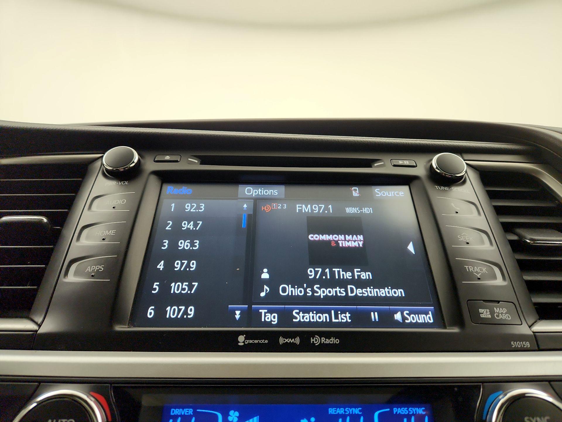 Thumbnail: 2016 Toyota Highlander - 16