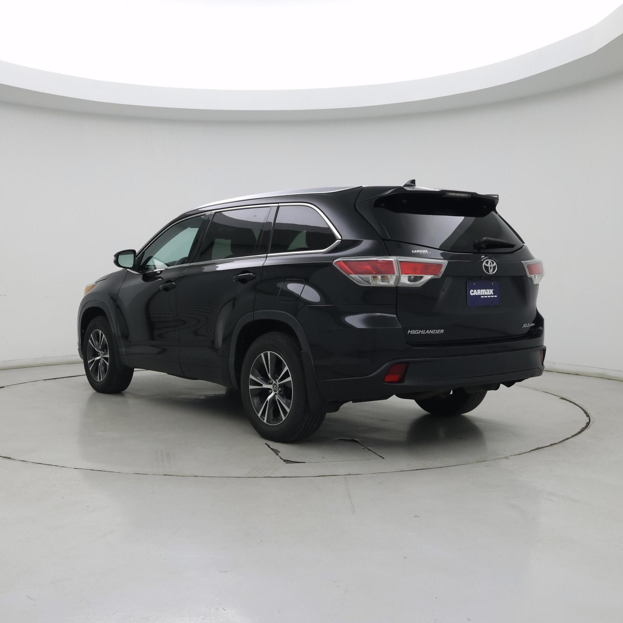 Thumbnail: 2016 Toyota Highlander - 2