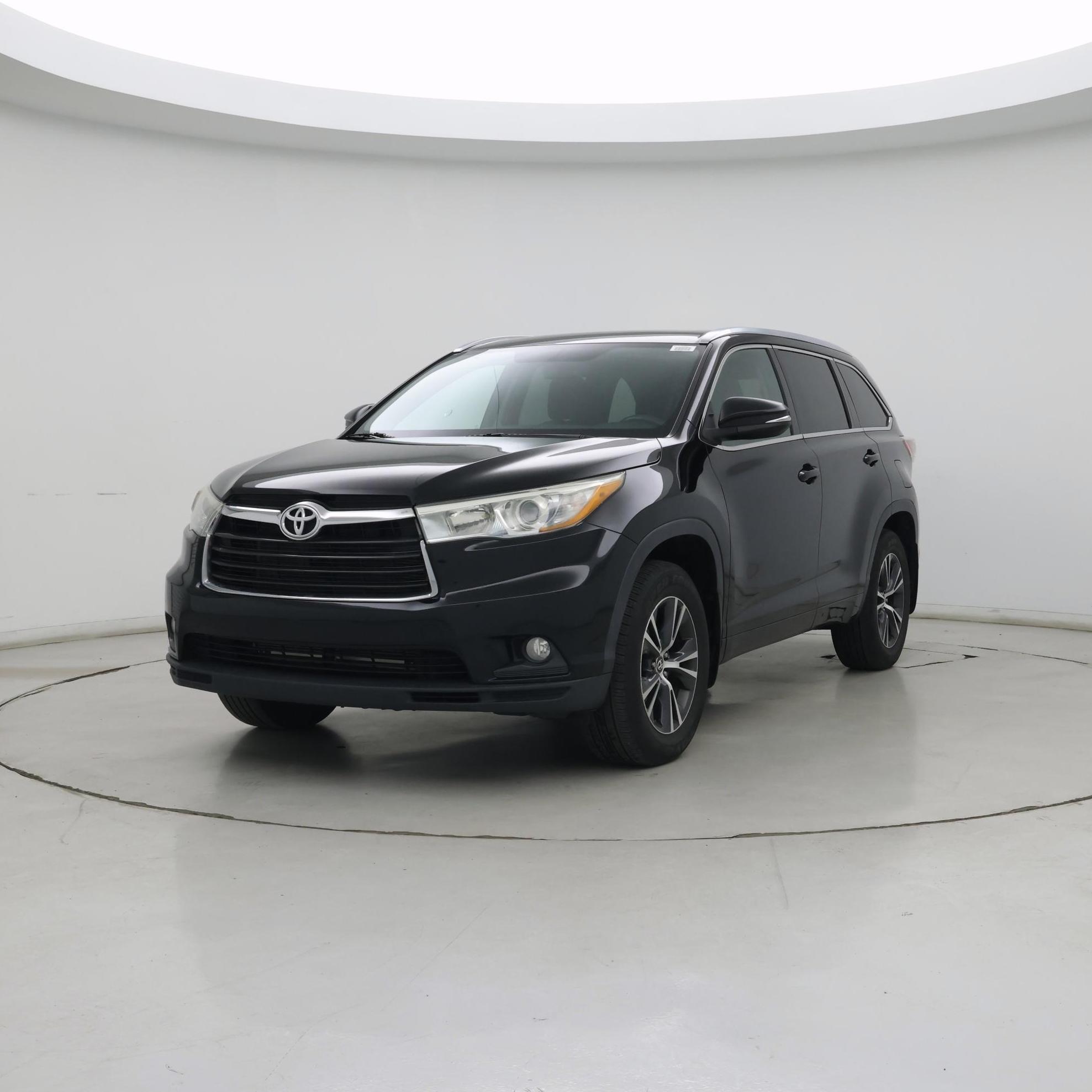 Thumbnail: 2016 Toyota Highlander - 4