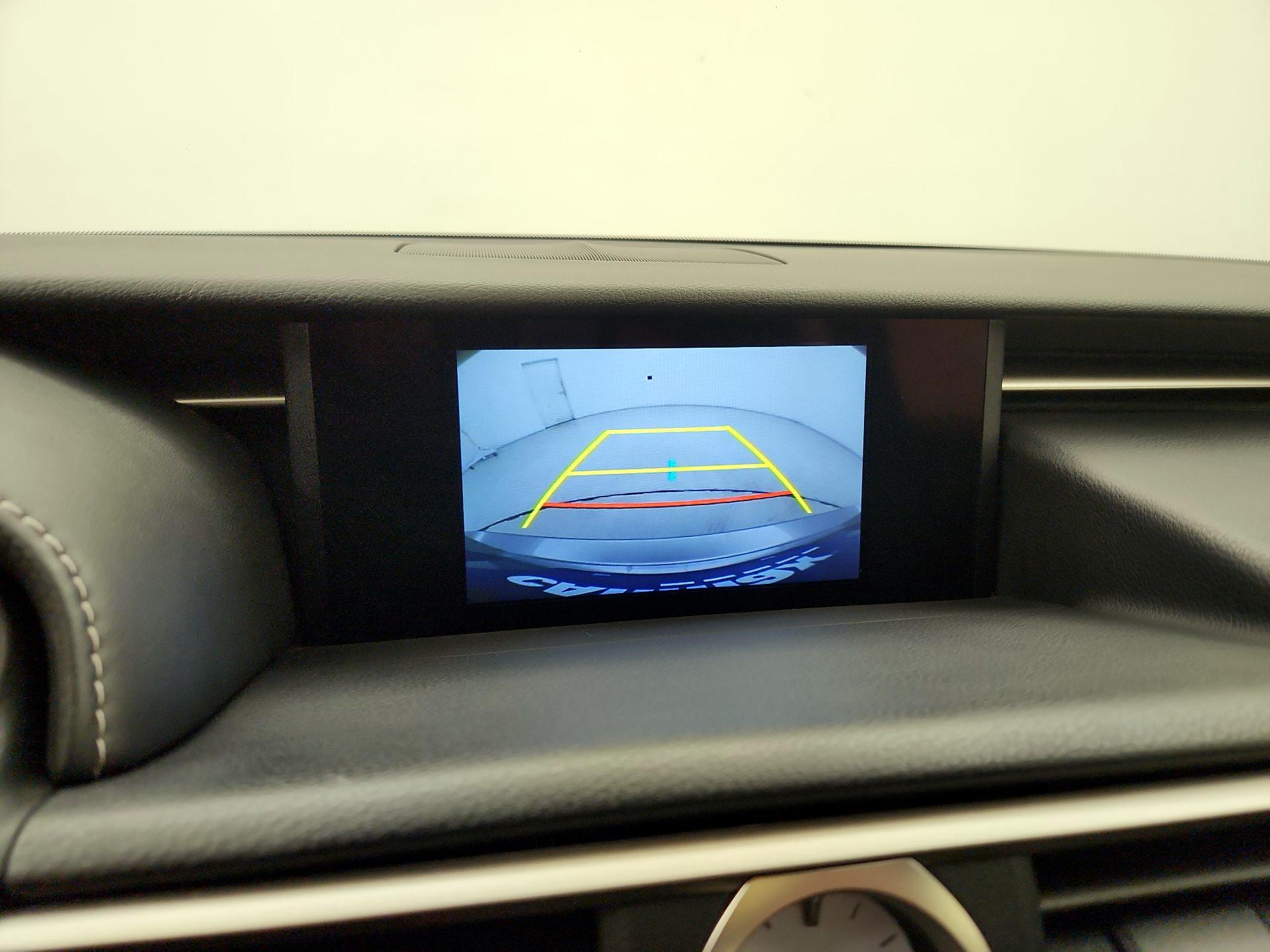 Thumbnail: 2017 Lexus RC - 15