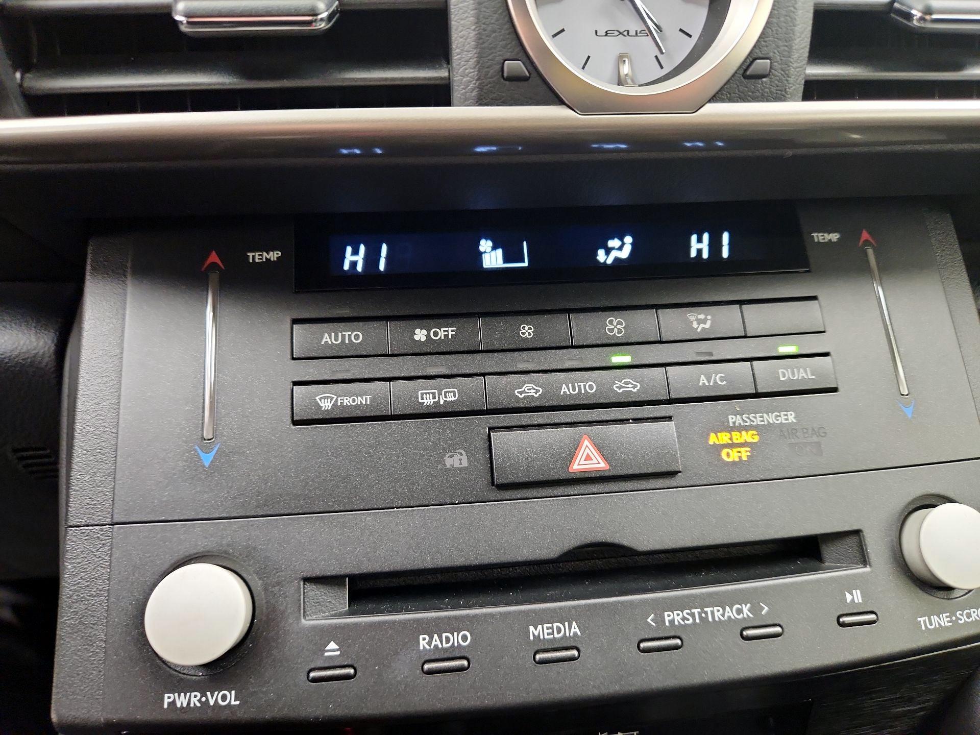 Thumbnail: 2017 Lexus RC - 17