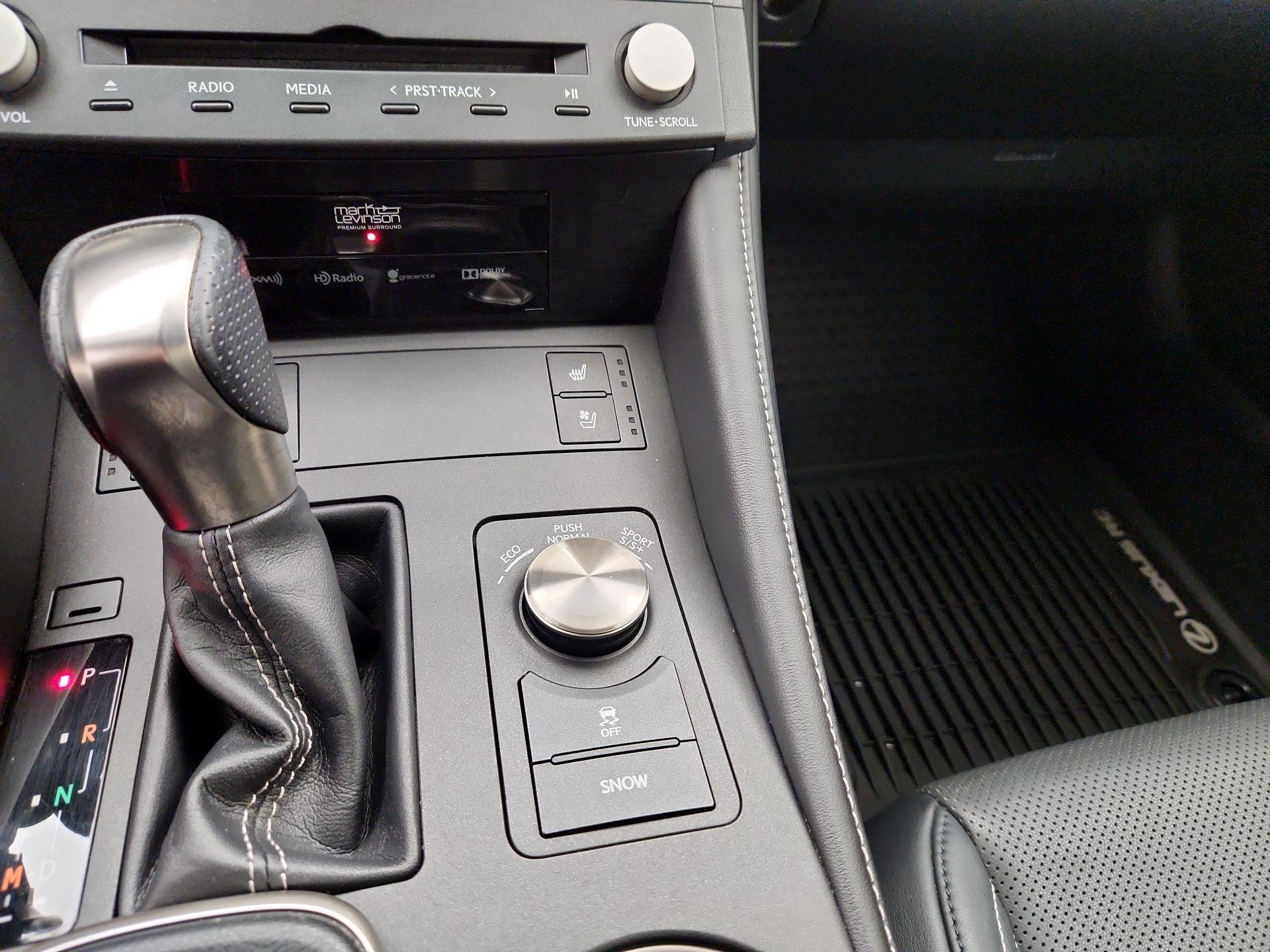 Thumbnail: 2017 Lexus RC - 18