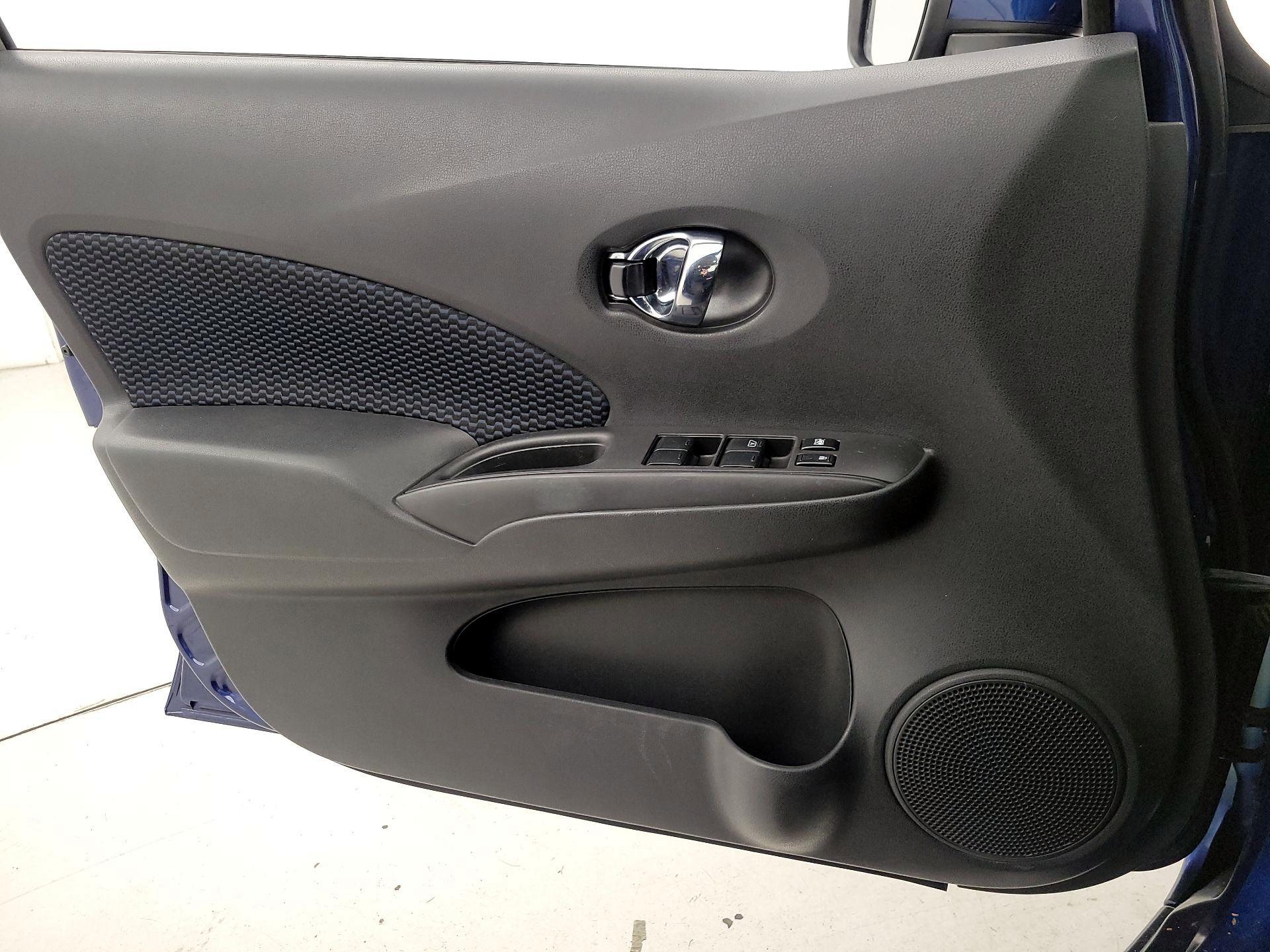 Thumbnail: 2018 Nissan Versa Note - 12