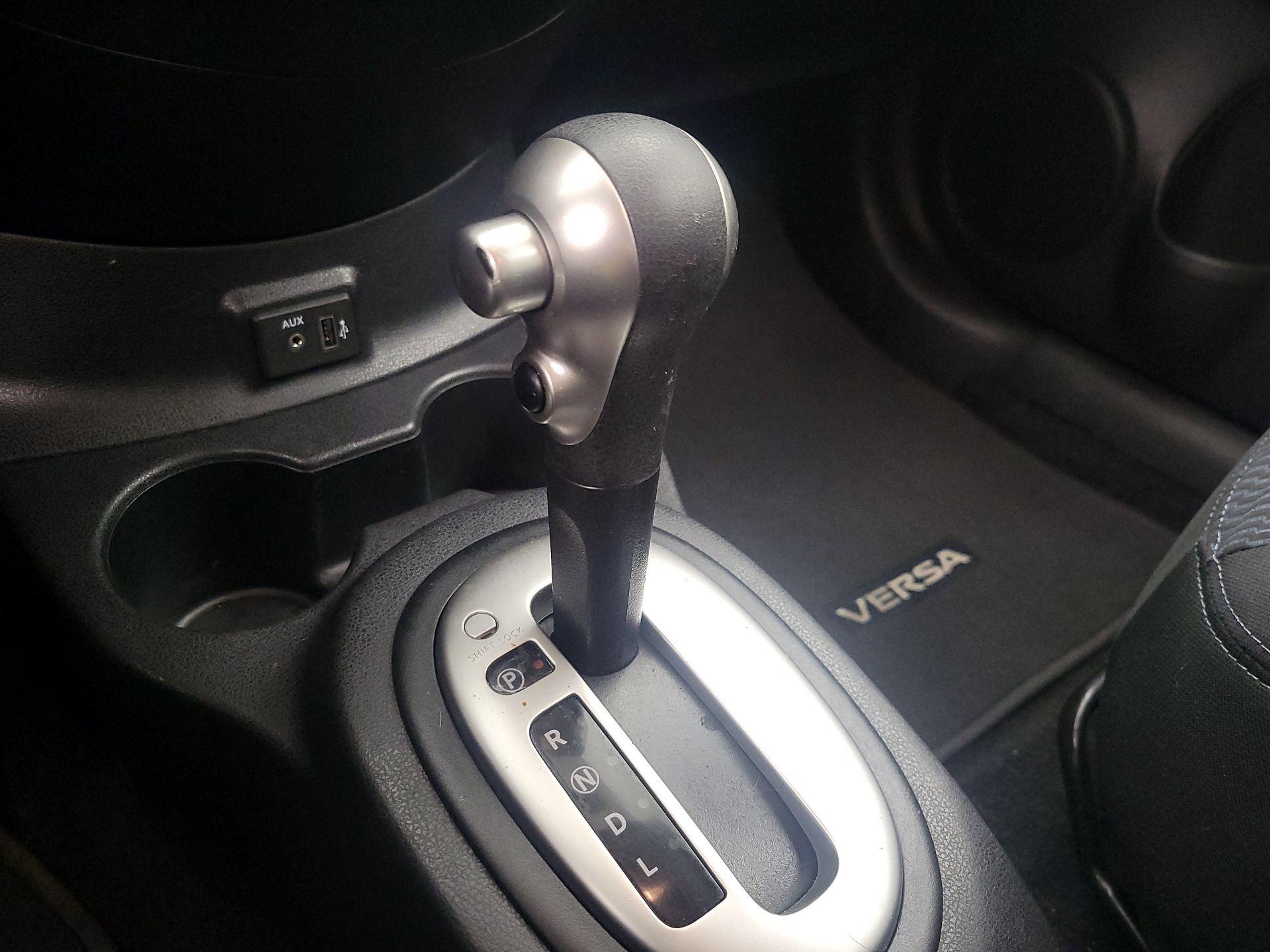 Thumbnail: 2018 Nissan Versa Note - 17