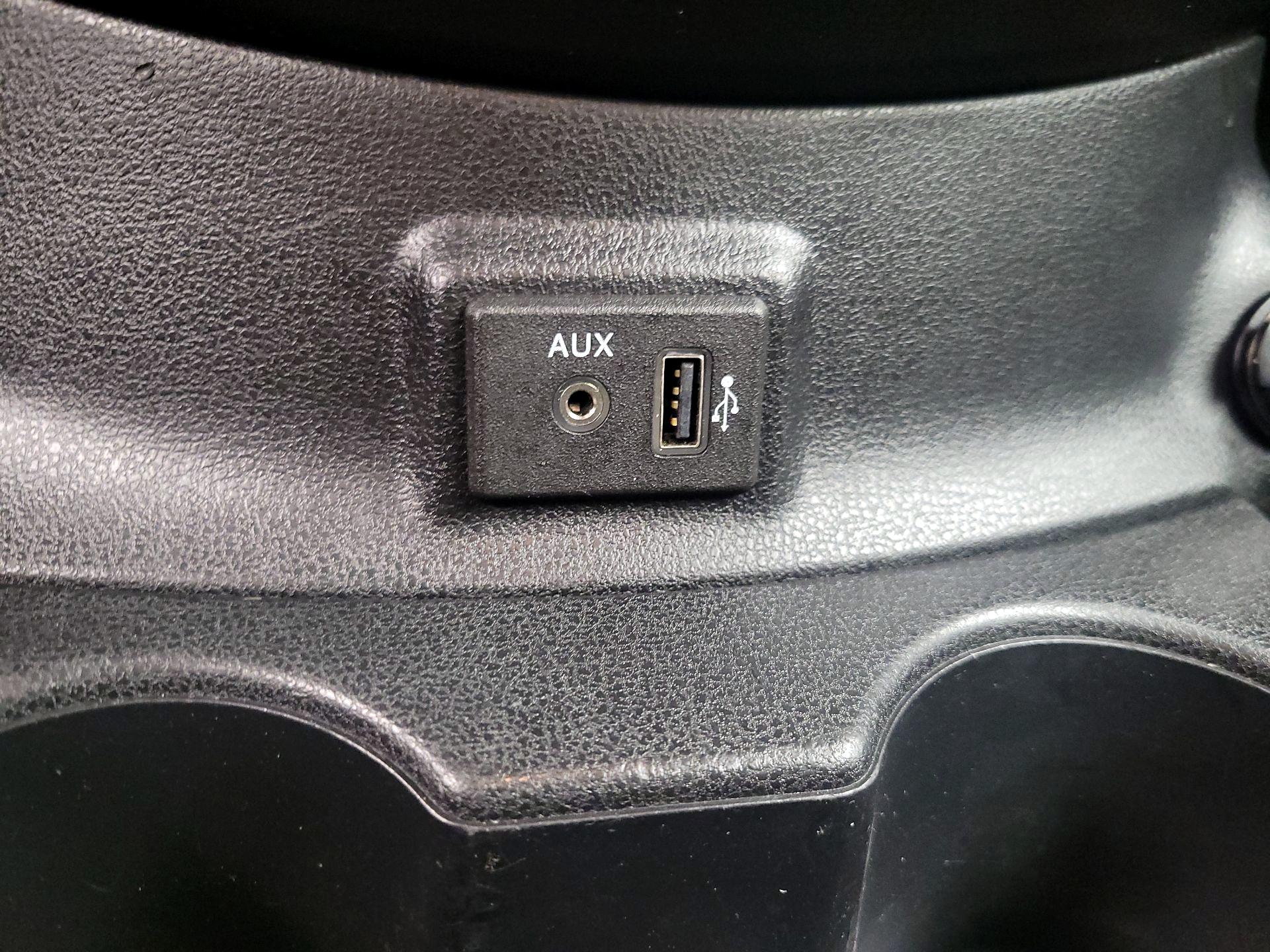 Thumbnail: 2018 Nissan Versa Note - 18