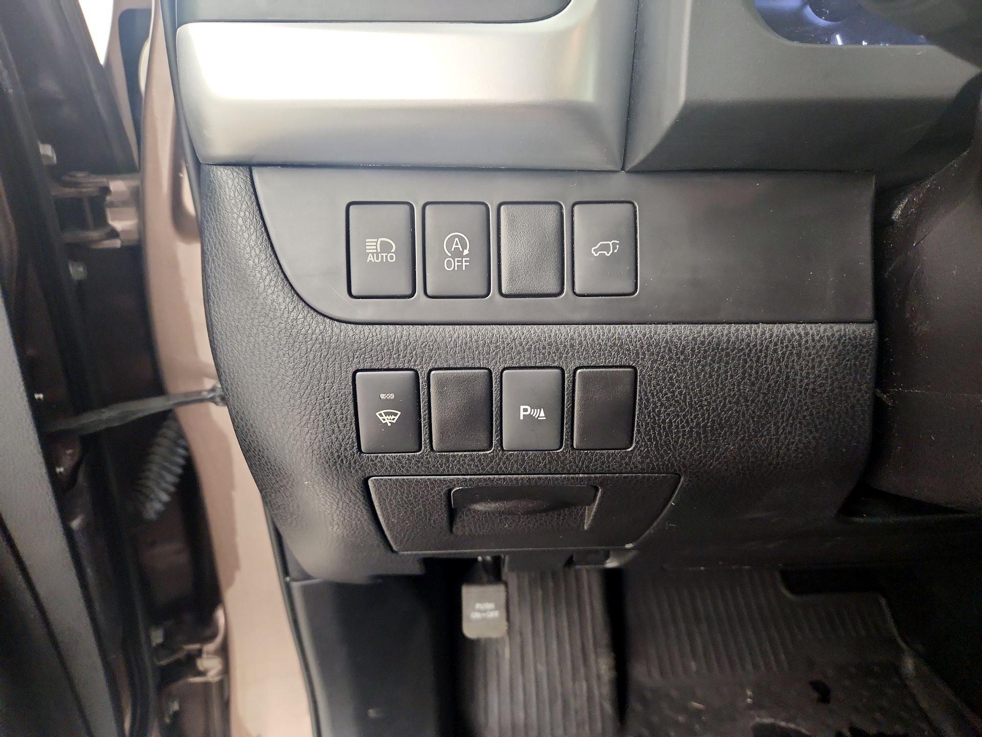 Thumbnail: 2018 Toyota Highlander - 13