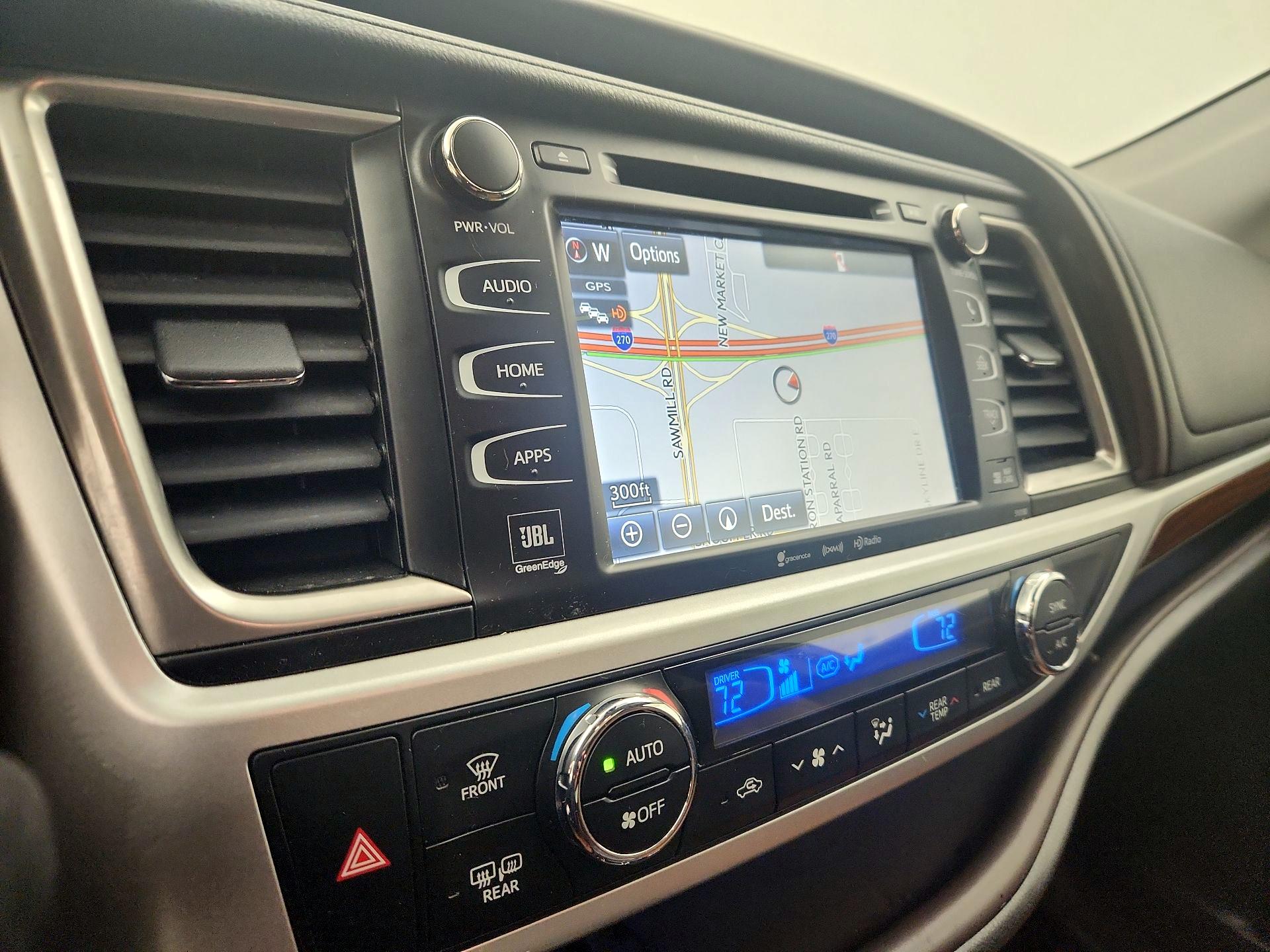 Thumbnail: 2018 Toyota Highlander - 14