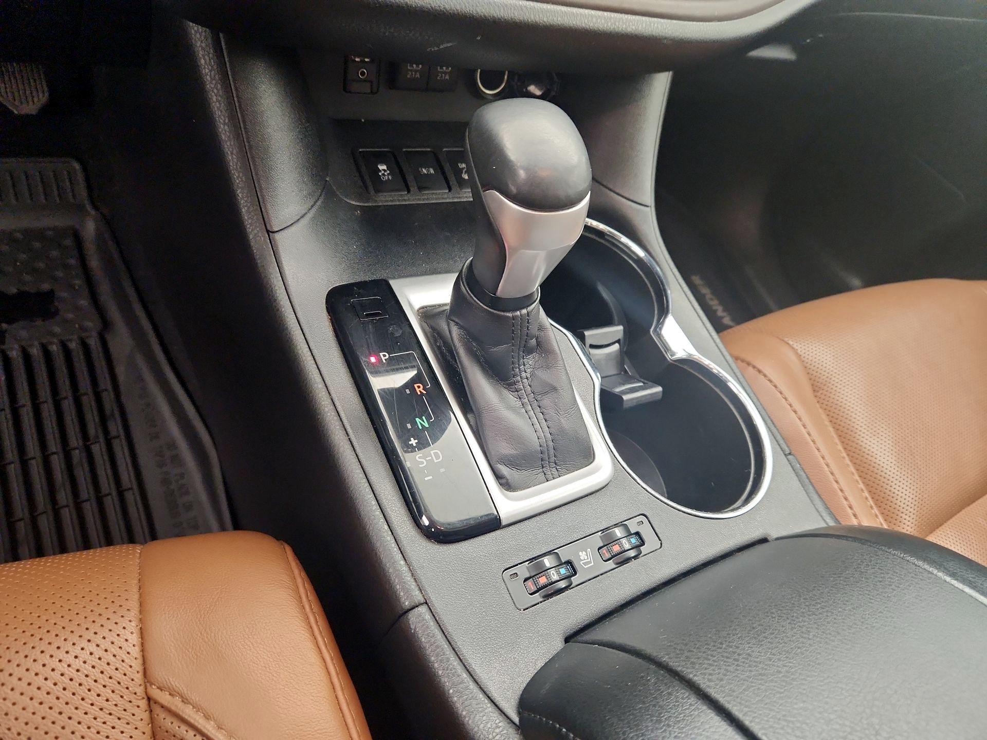 Thumbnail: 2018 Toyota Highlander - 18