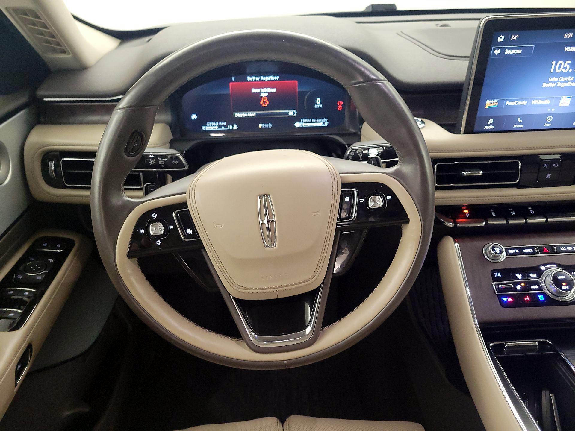 Thumbnail: 2020 Lincoln Aviator - 10